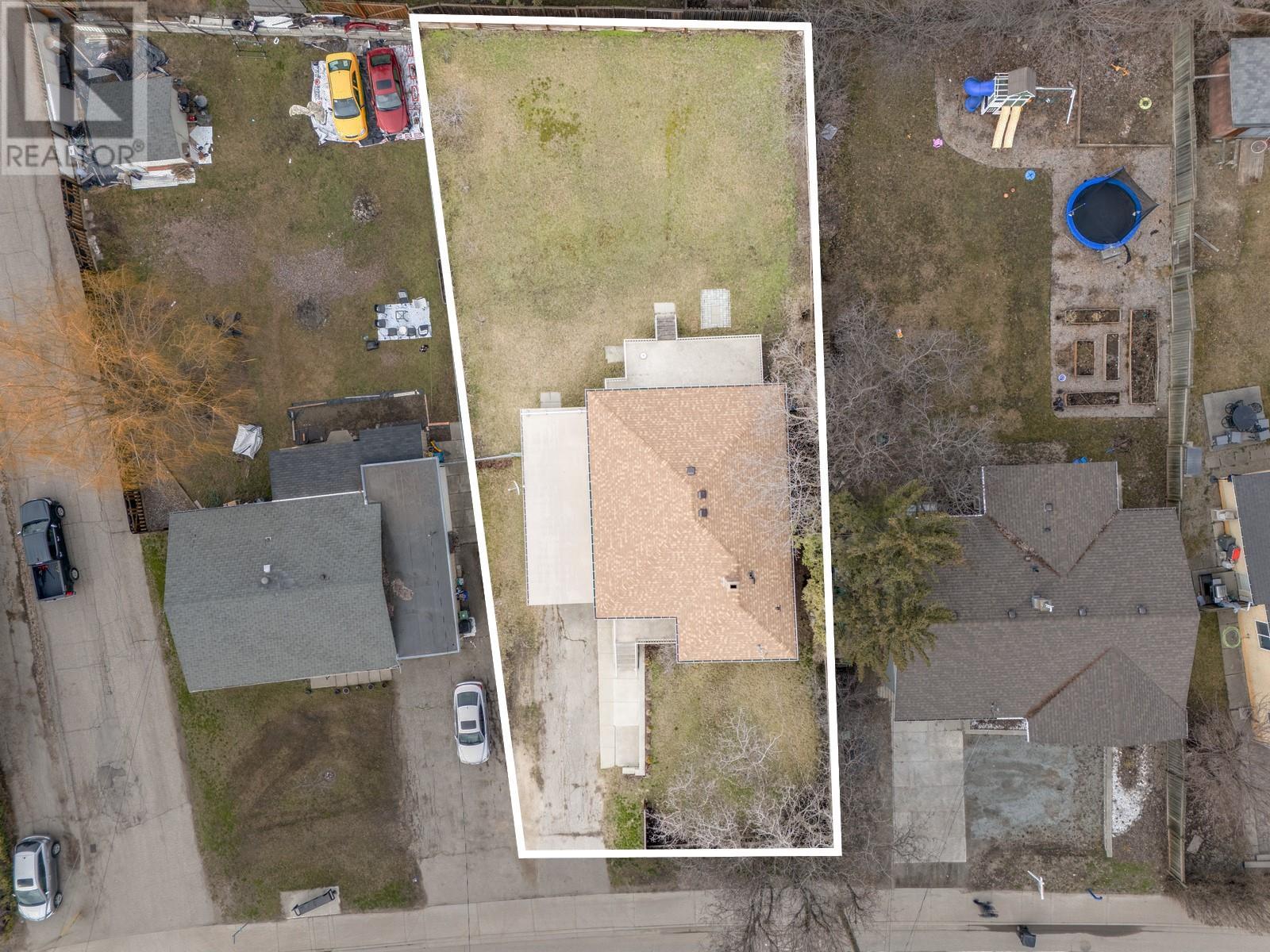 3806 Alexis Park Drive