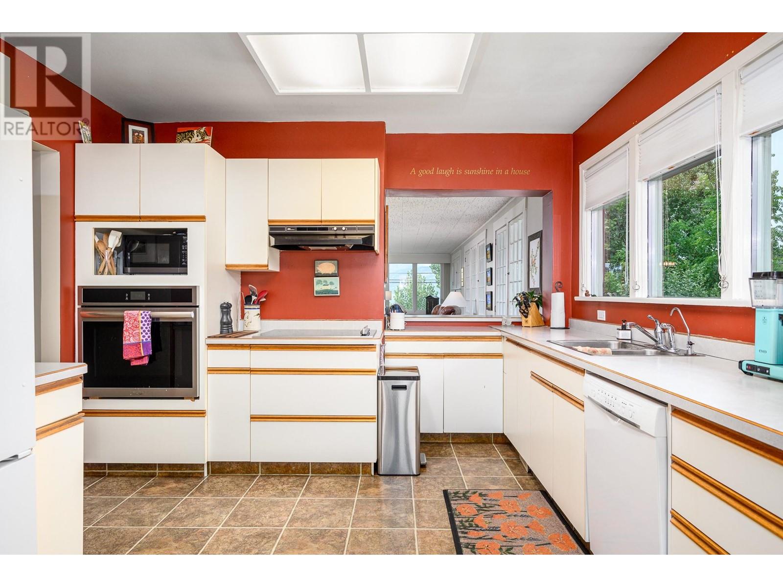 8724, 8730, 8734 Okanagan Landing Road