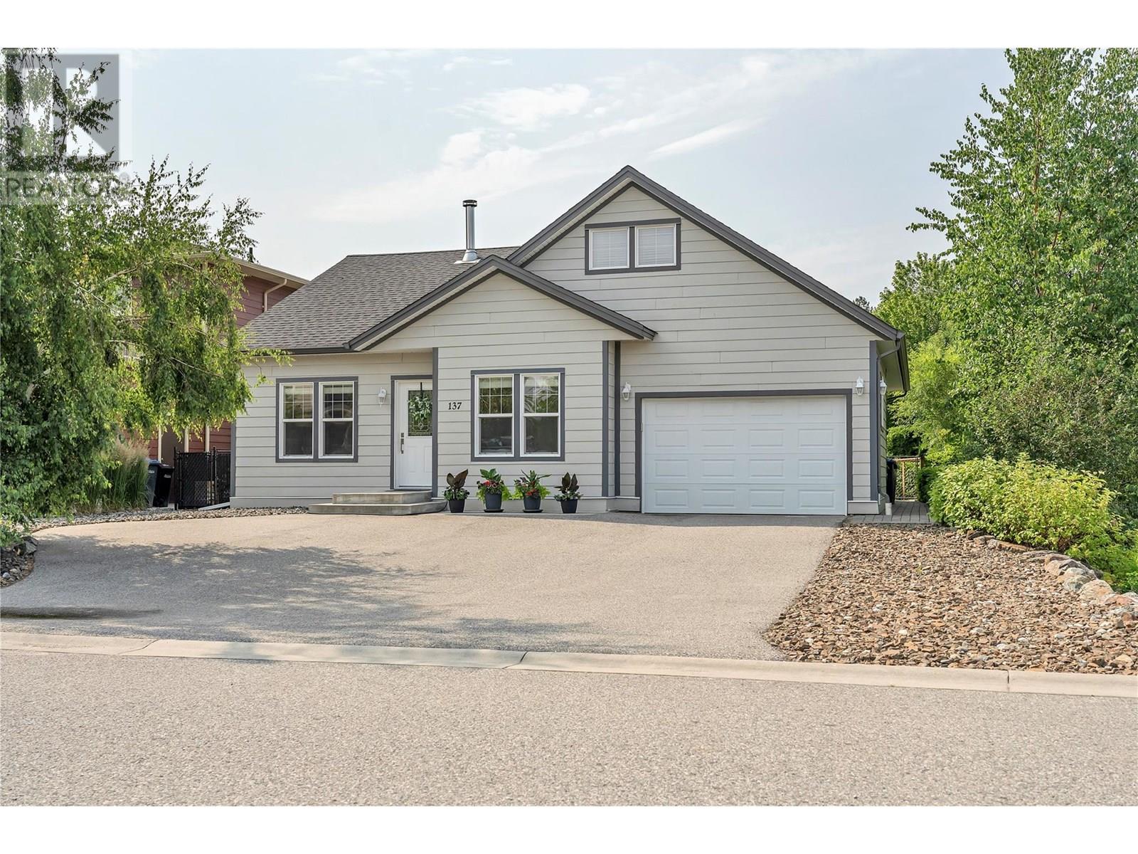 137 Walton Crescent