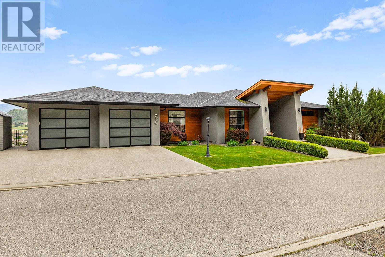 718 Highpointe Drive