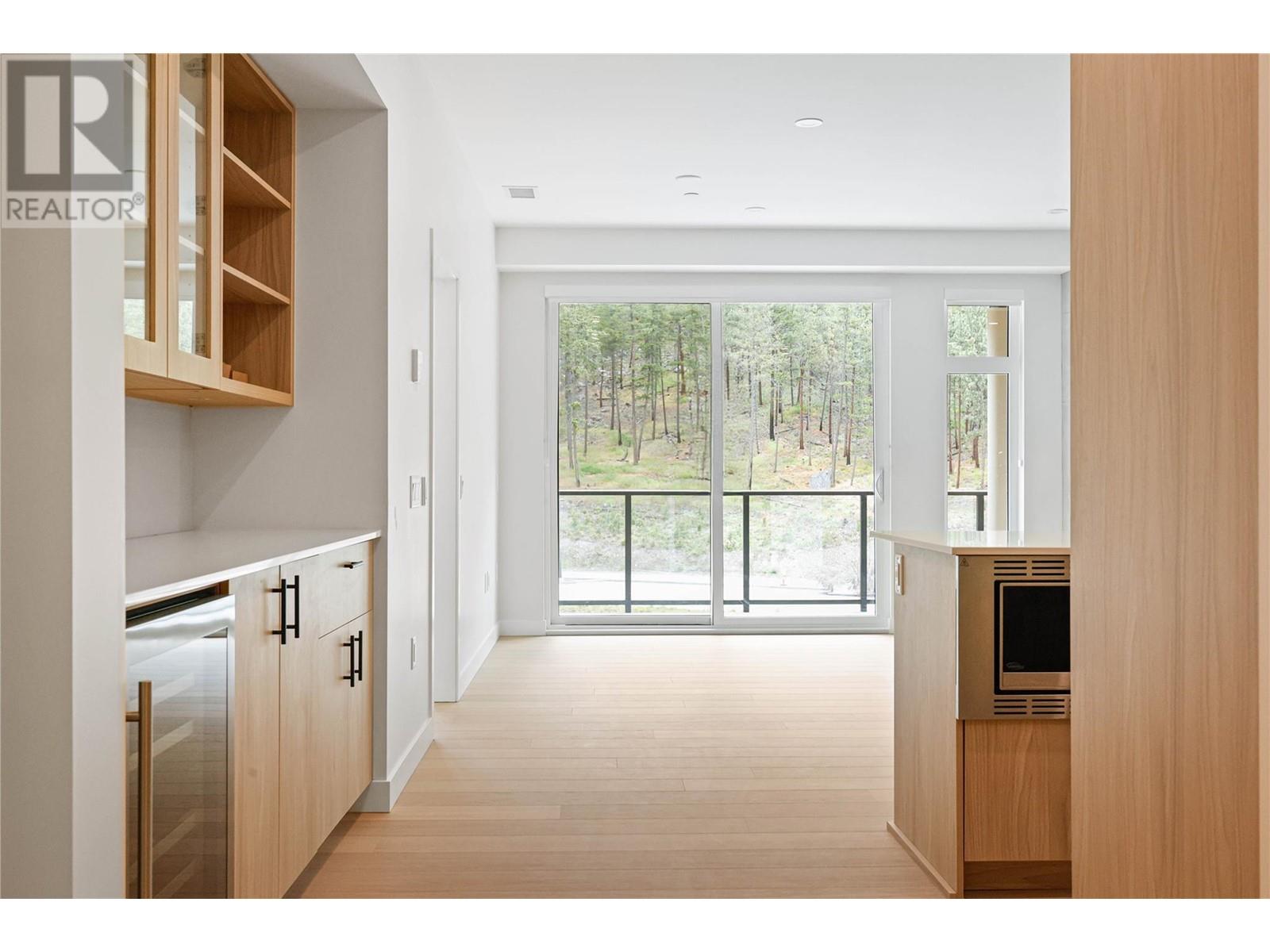 9652 Benchland Drive Unit# 404