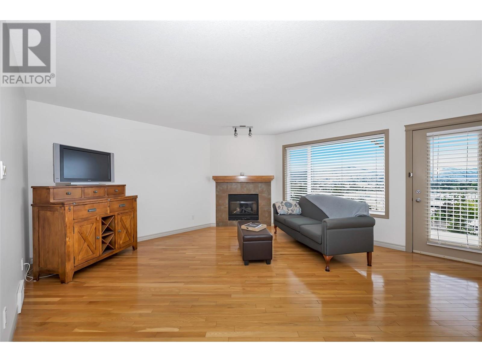 1070 Mt Fosthall Drive