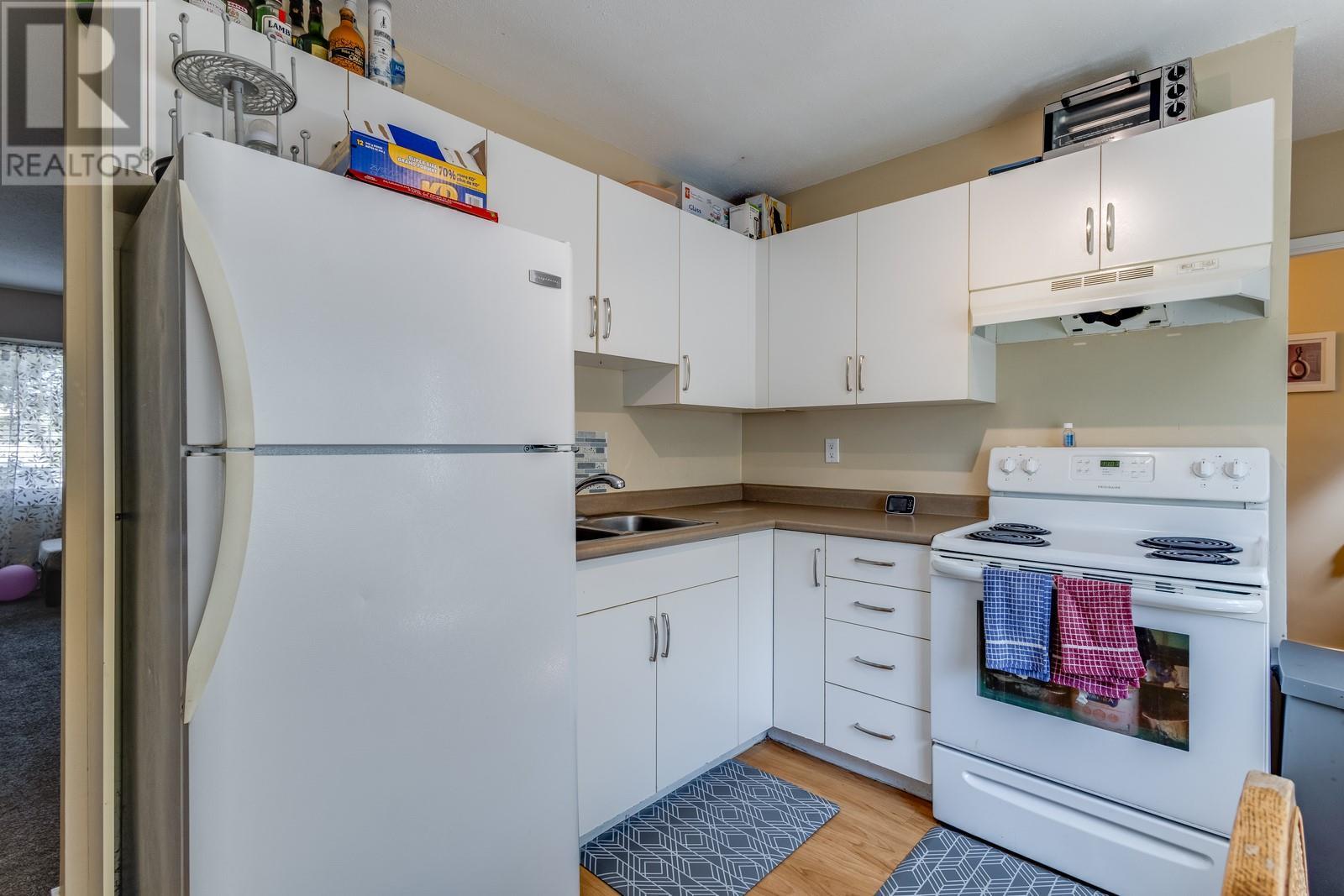 410 Holbrook Road W