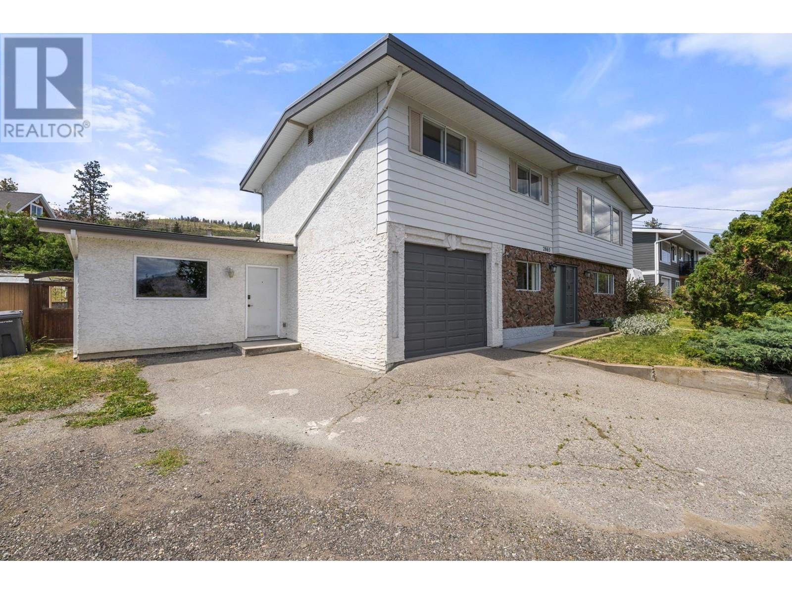 2865 Lower Glenrosa Road