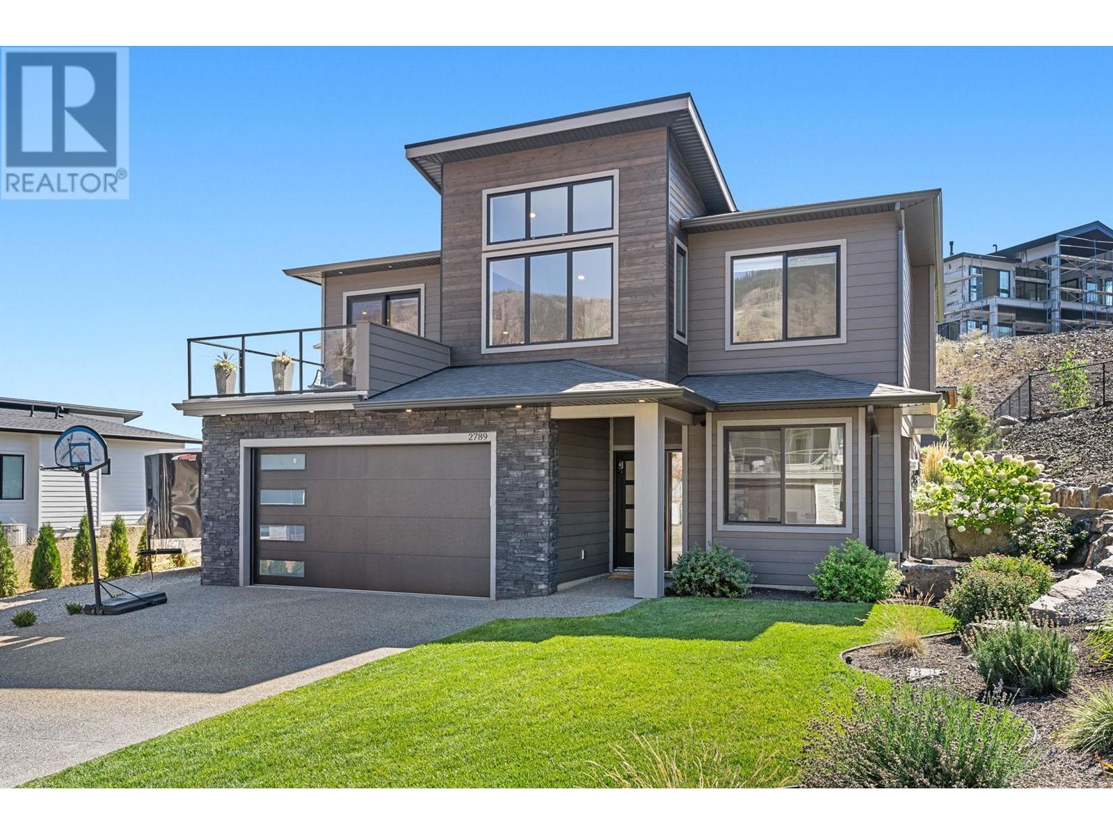 2789 Canyon Crest Drive