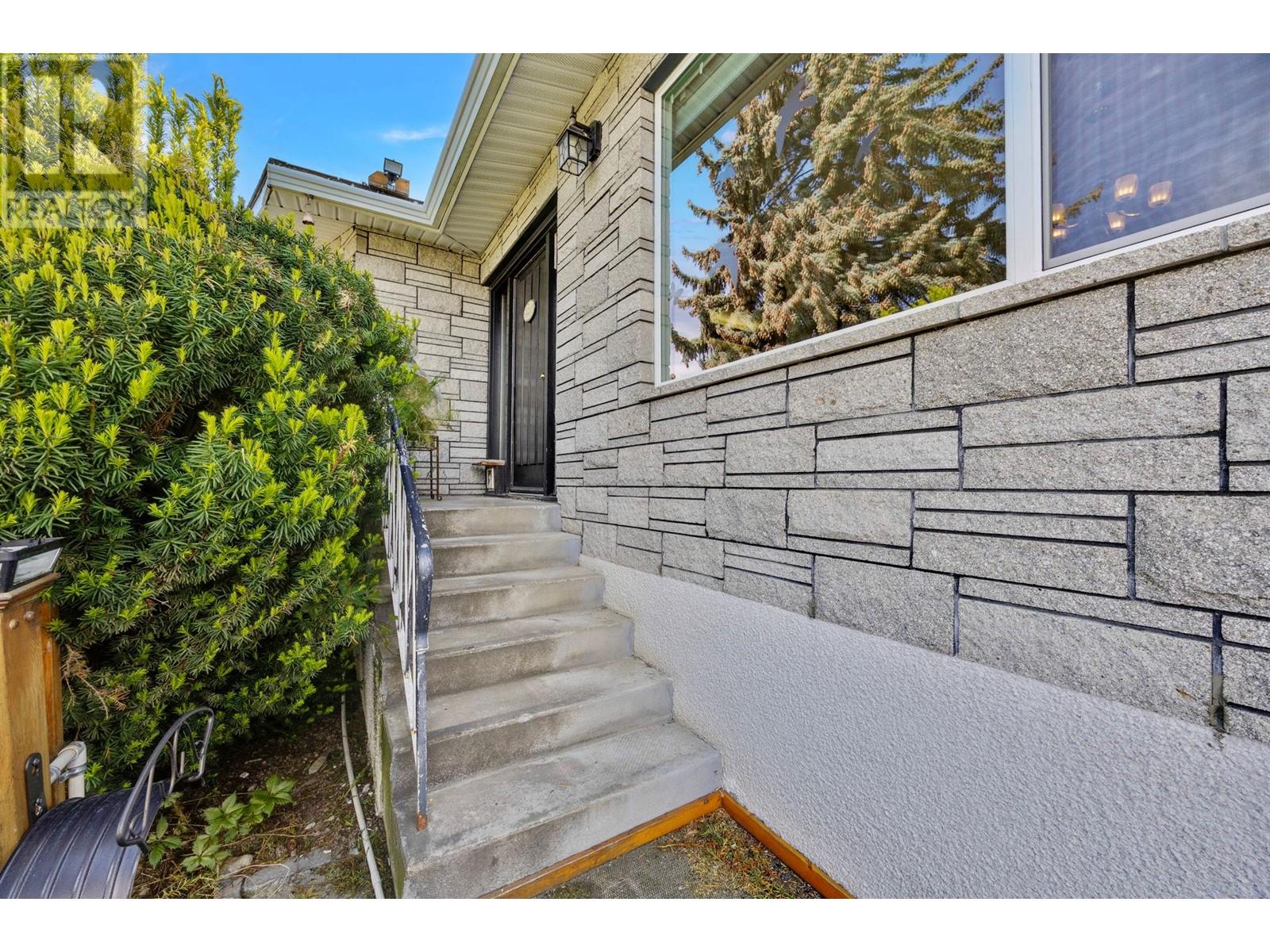 1231 Lawson Avenue