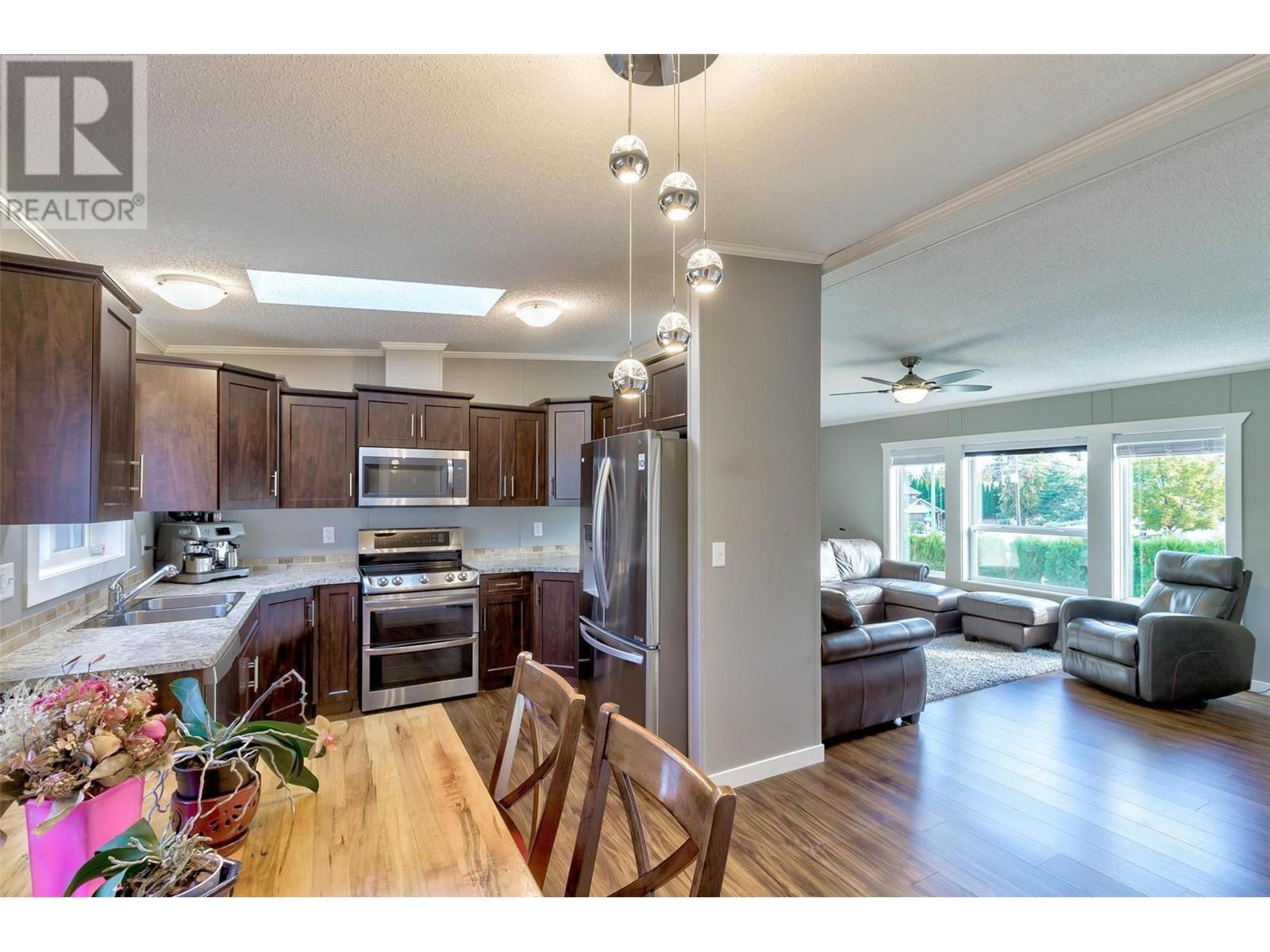 5155 Chute Lake Road Unit# 103