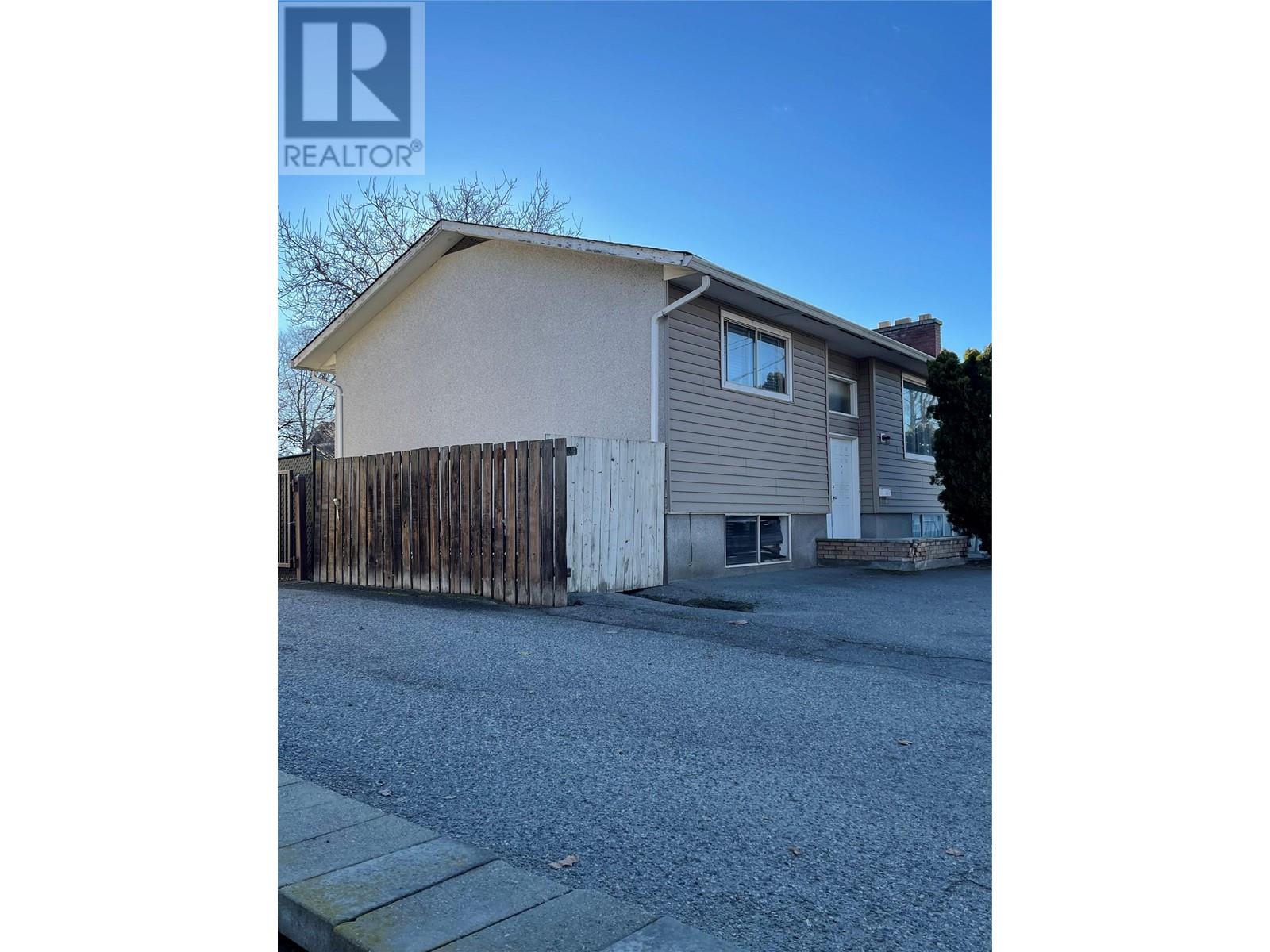 3049 Gordon Drive