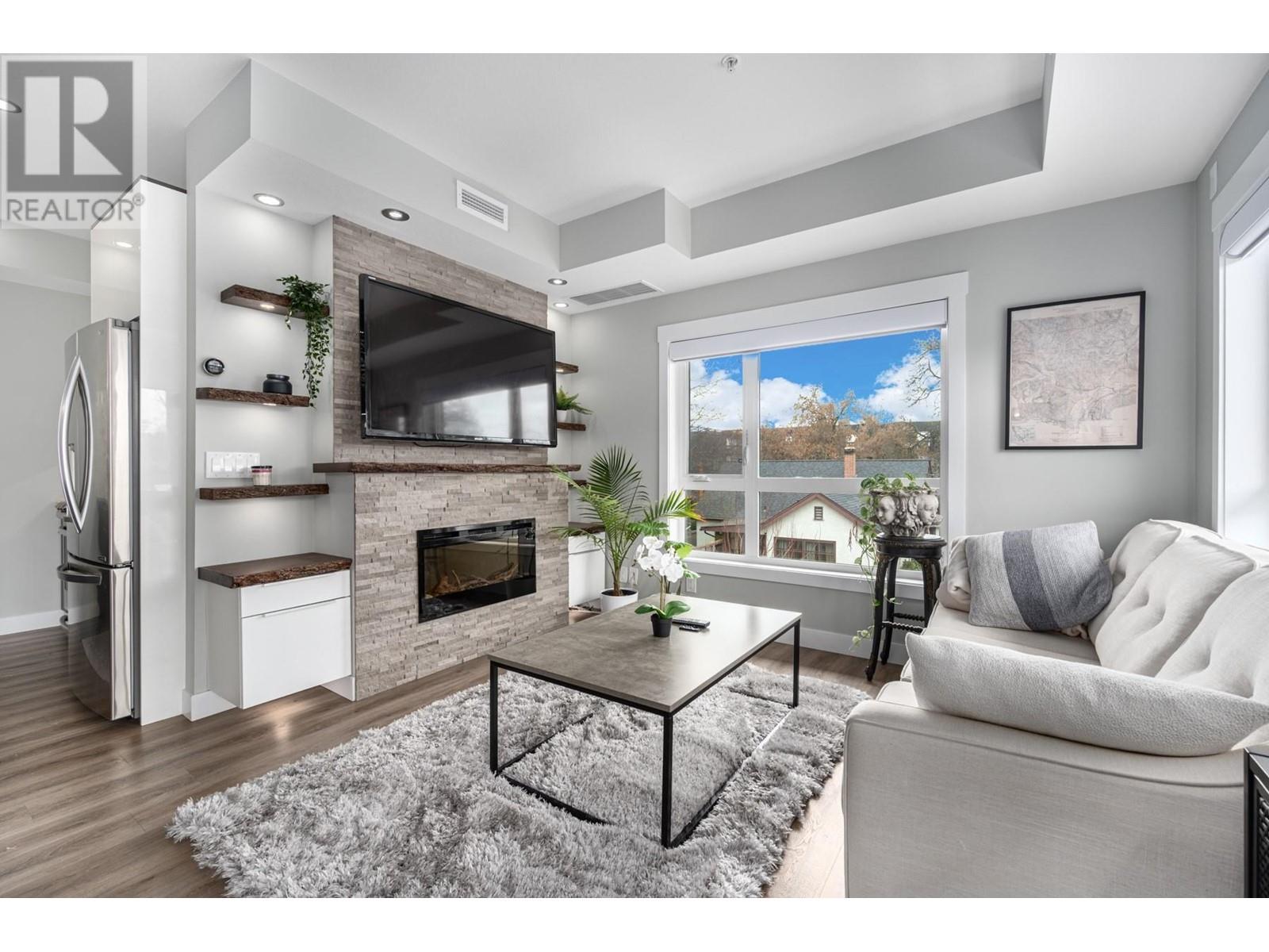 1883 Water Street Unit# 201