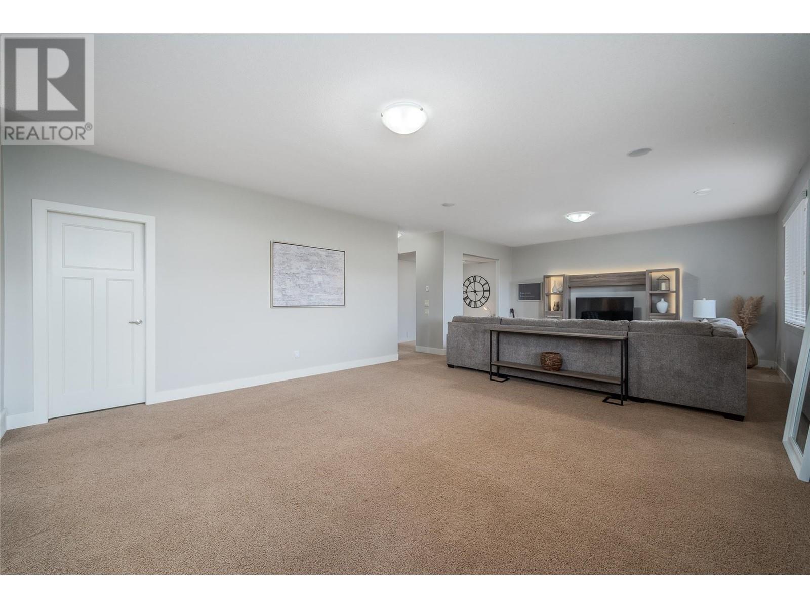 2421 Glacier Court Unit# 12