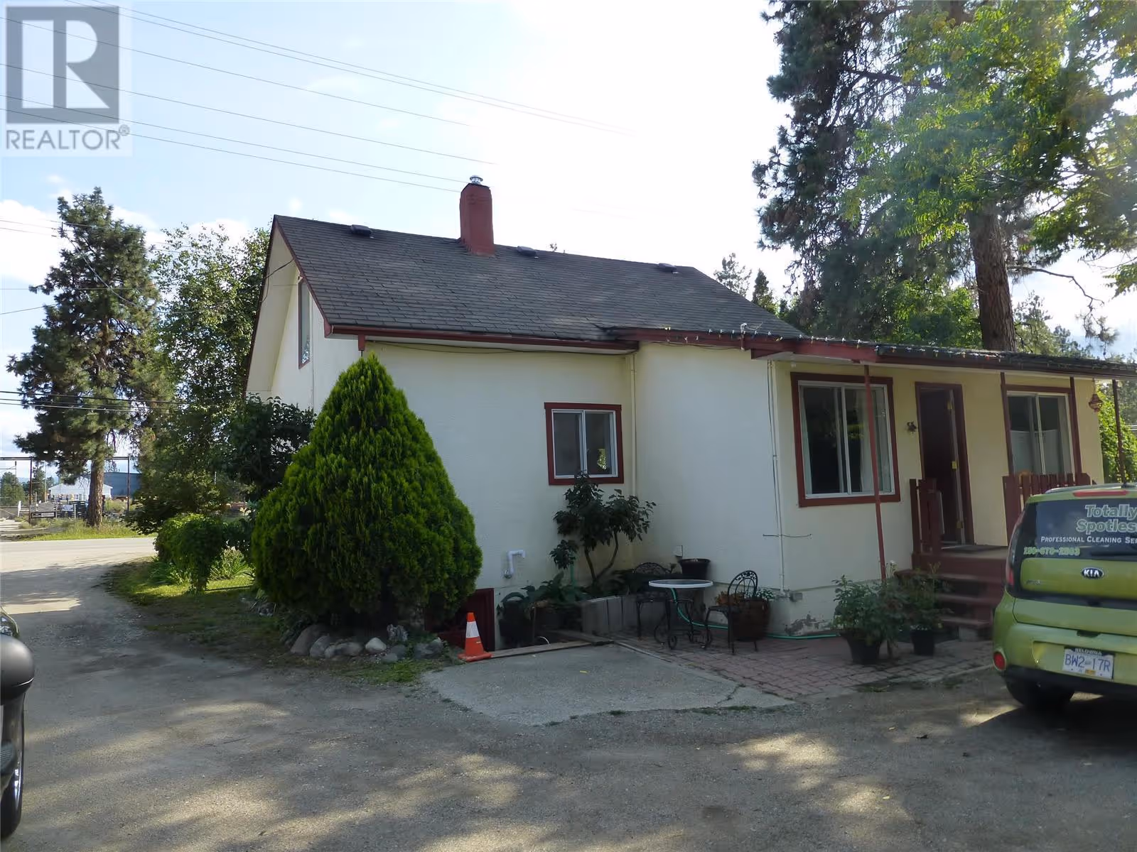 510 / 520 Beaver Lake Road