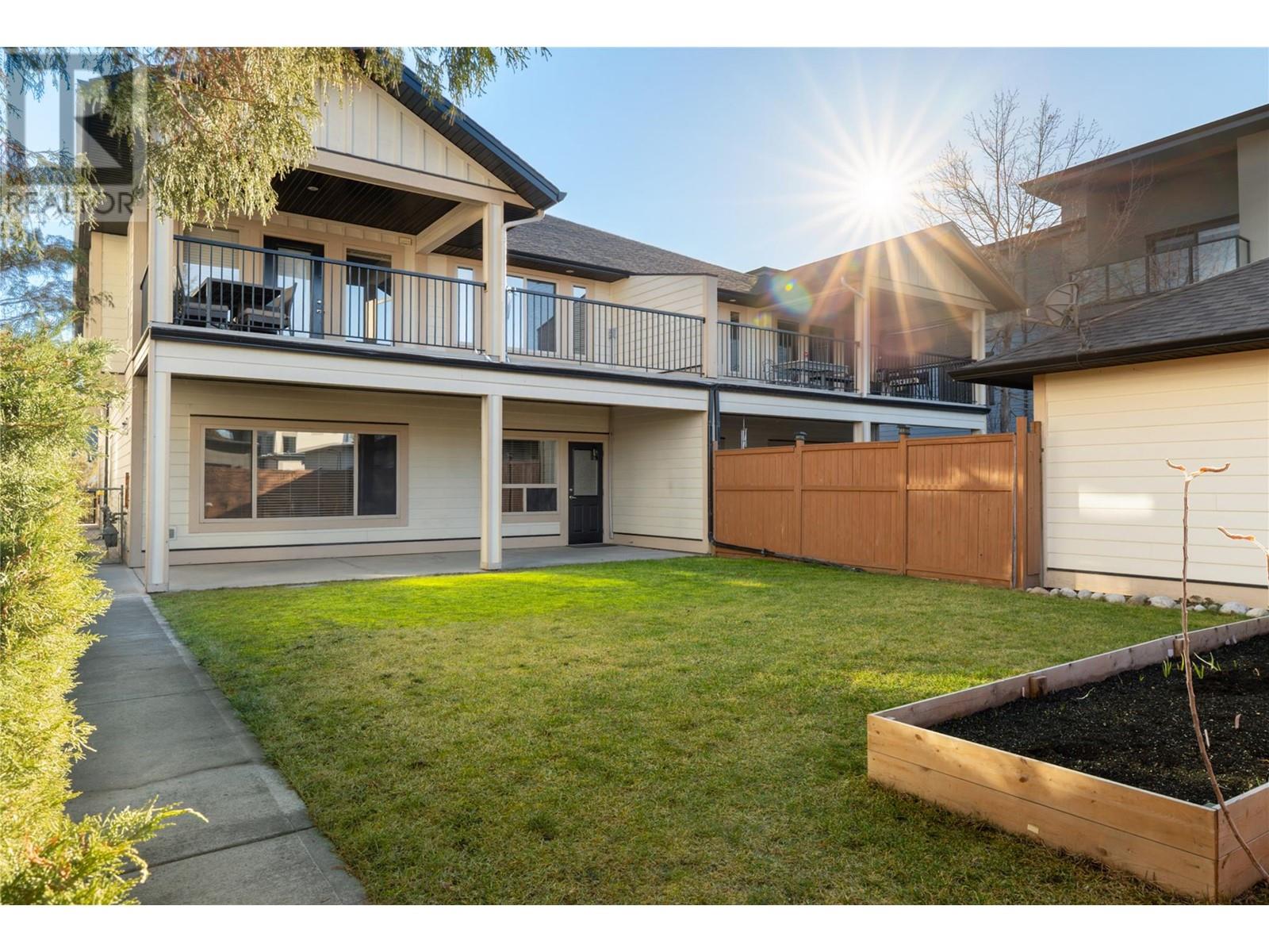 622 Wardlaw Avenue