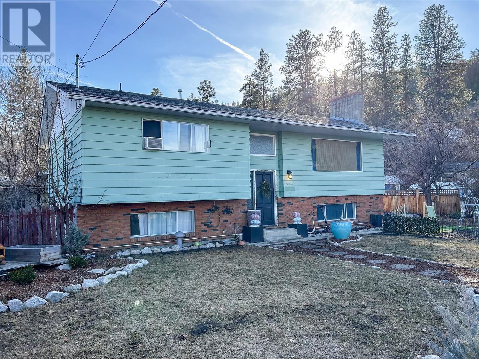 12115 Marshall Crescent