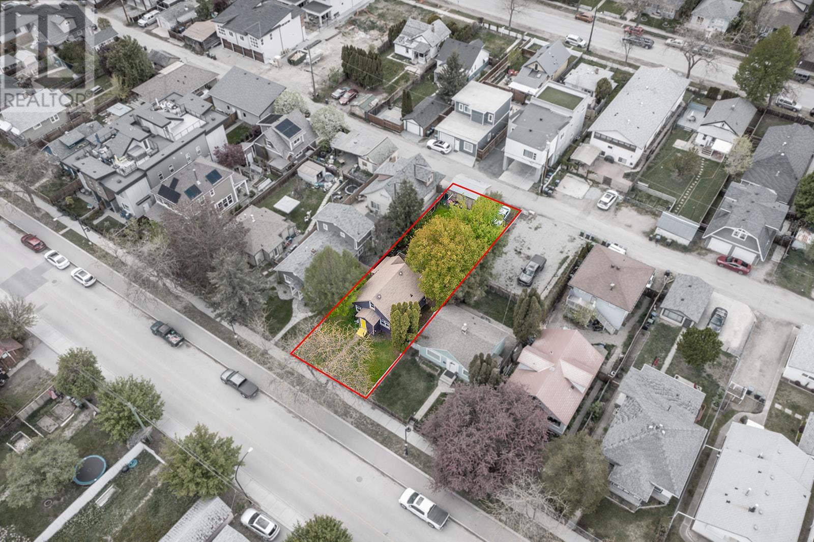 814 Cawston Avenue
