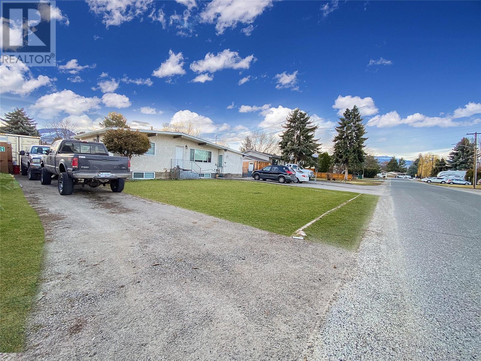 195 Davie Road S