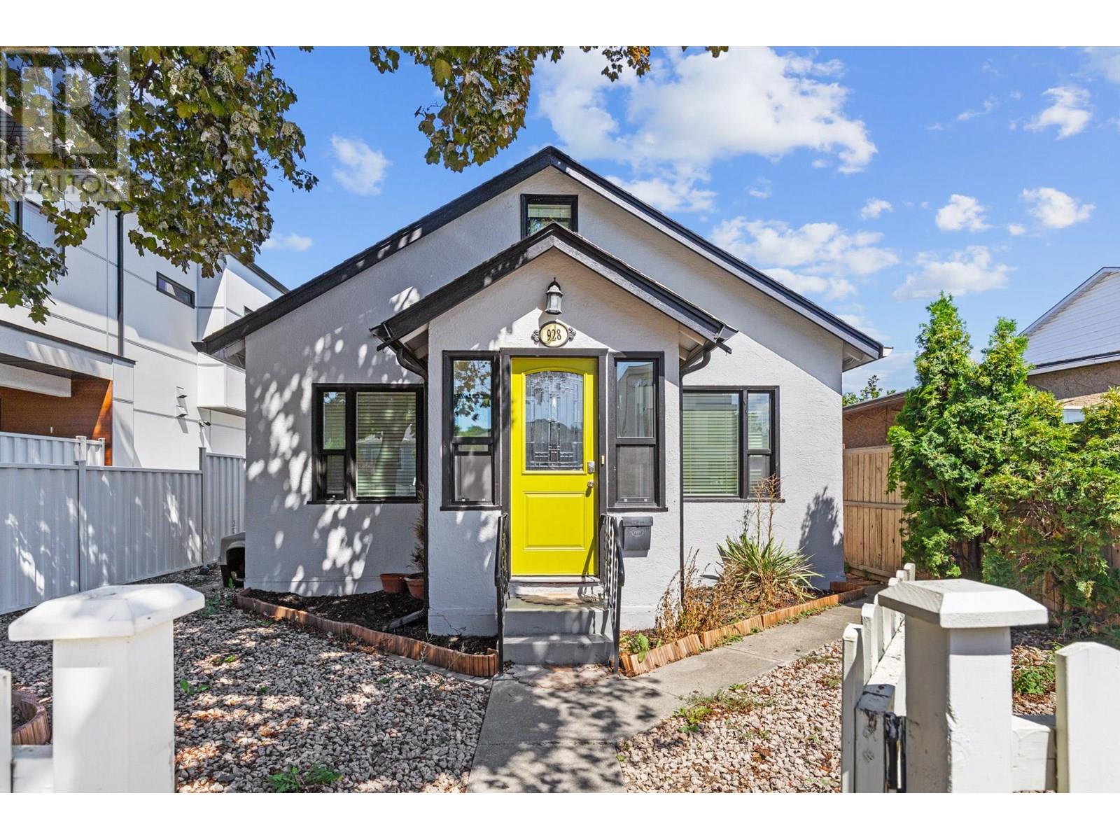 928 Fuller Avenue