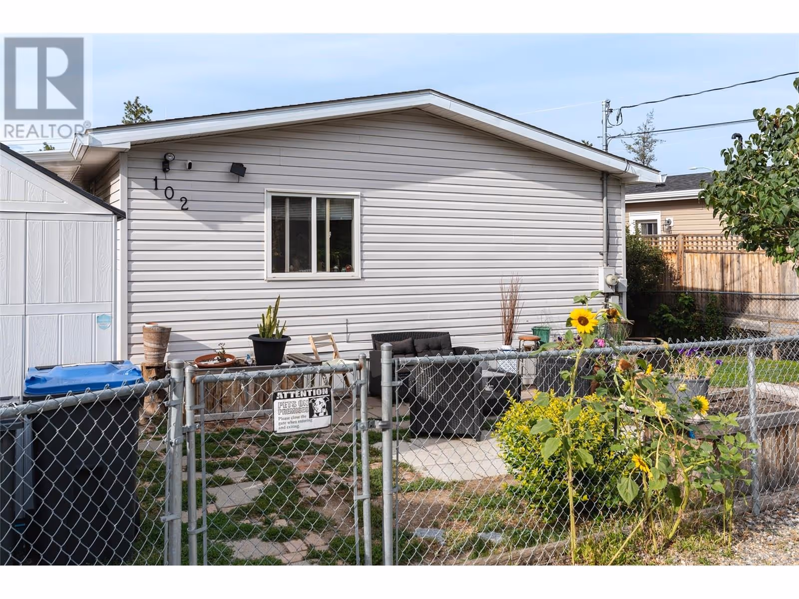 5155 Chute Lake Road Unit# 102