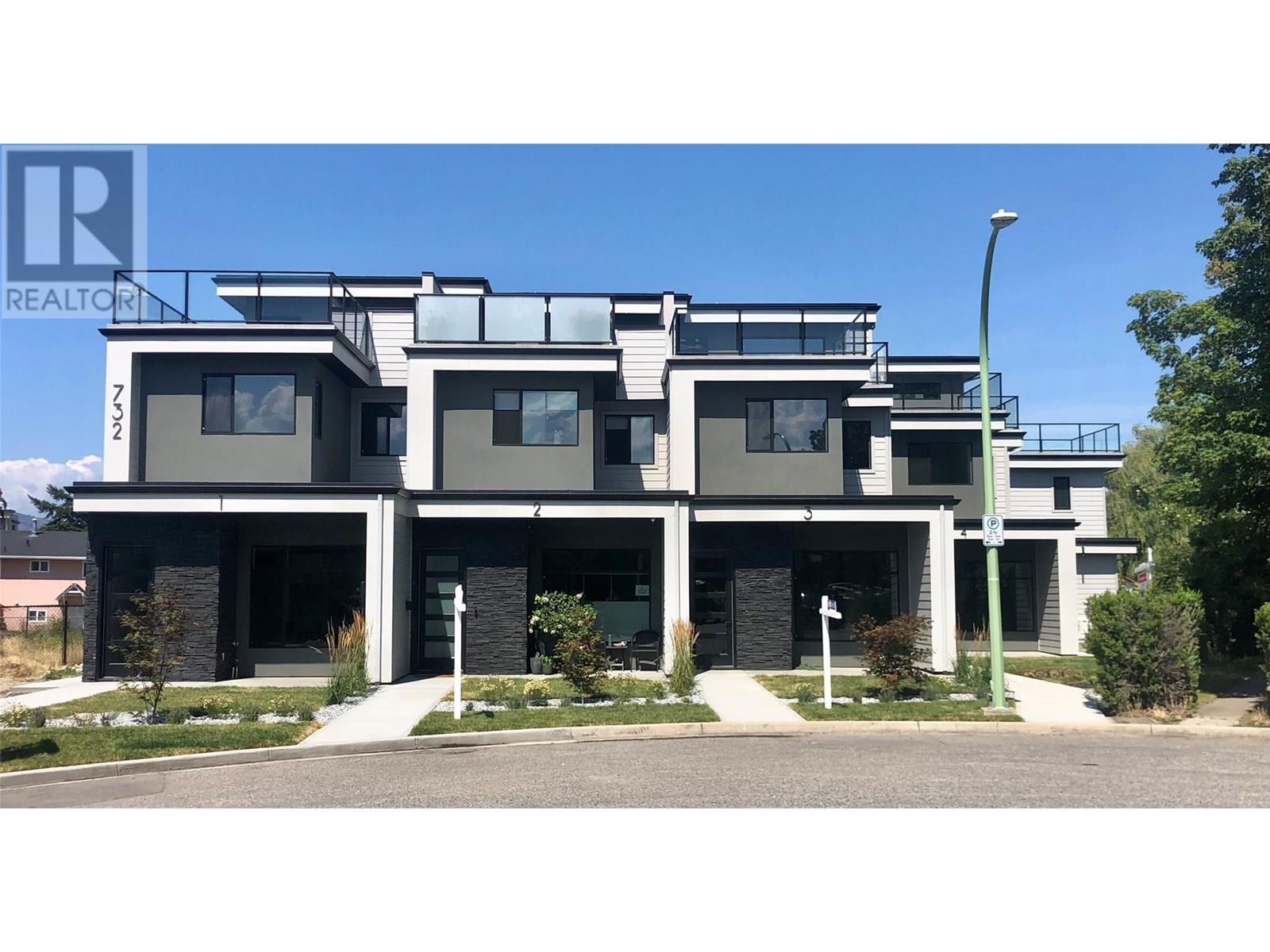 732 Coopland Crescent Unit# 4