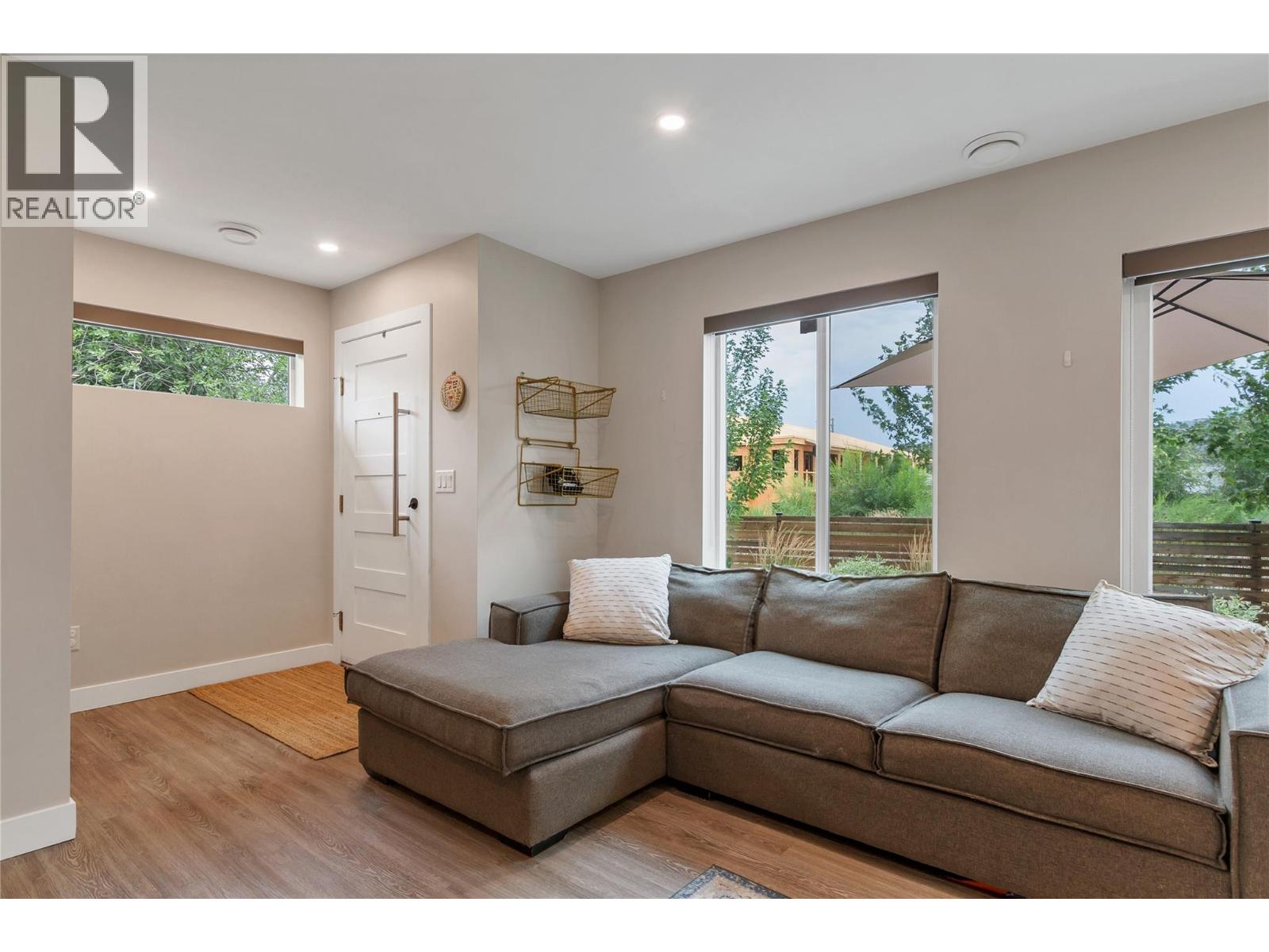 3904 29 Street Unit# 4