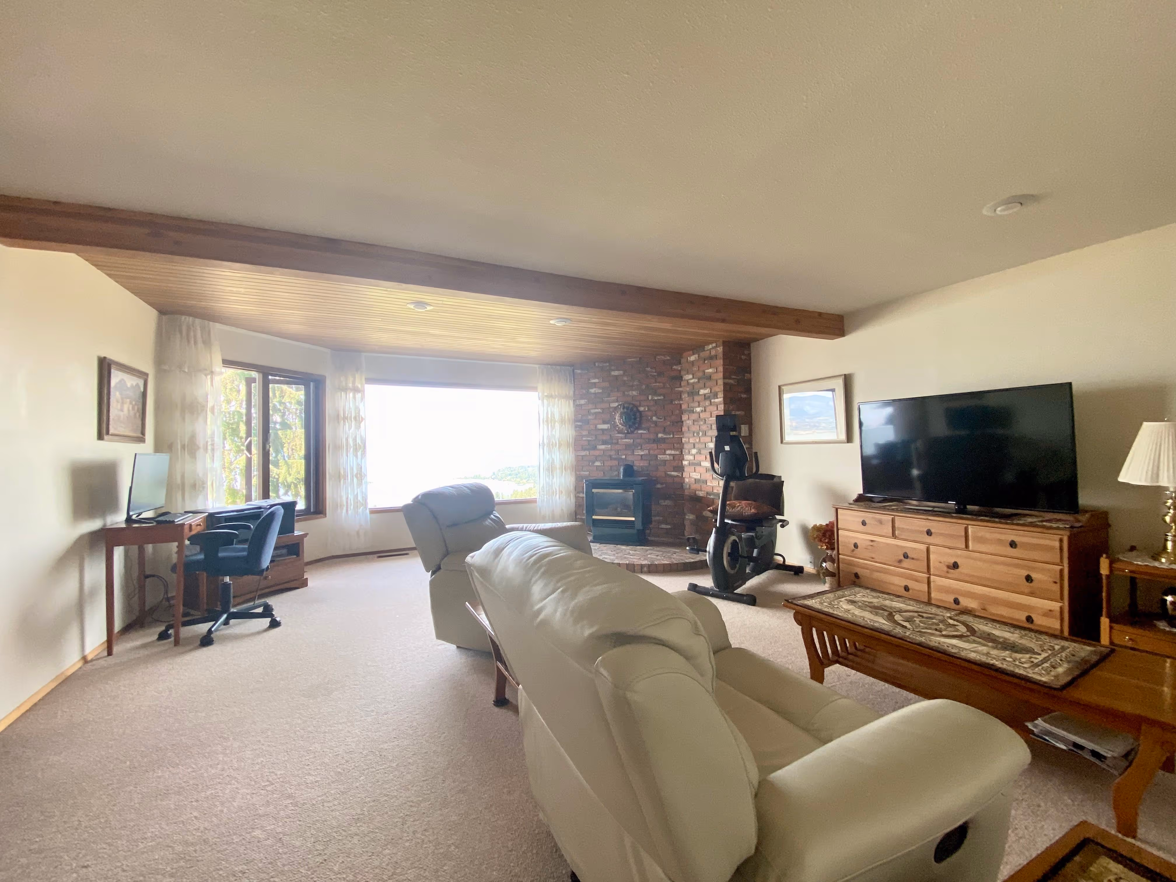 1 bed 1 bath legal suite in upper mission