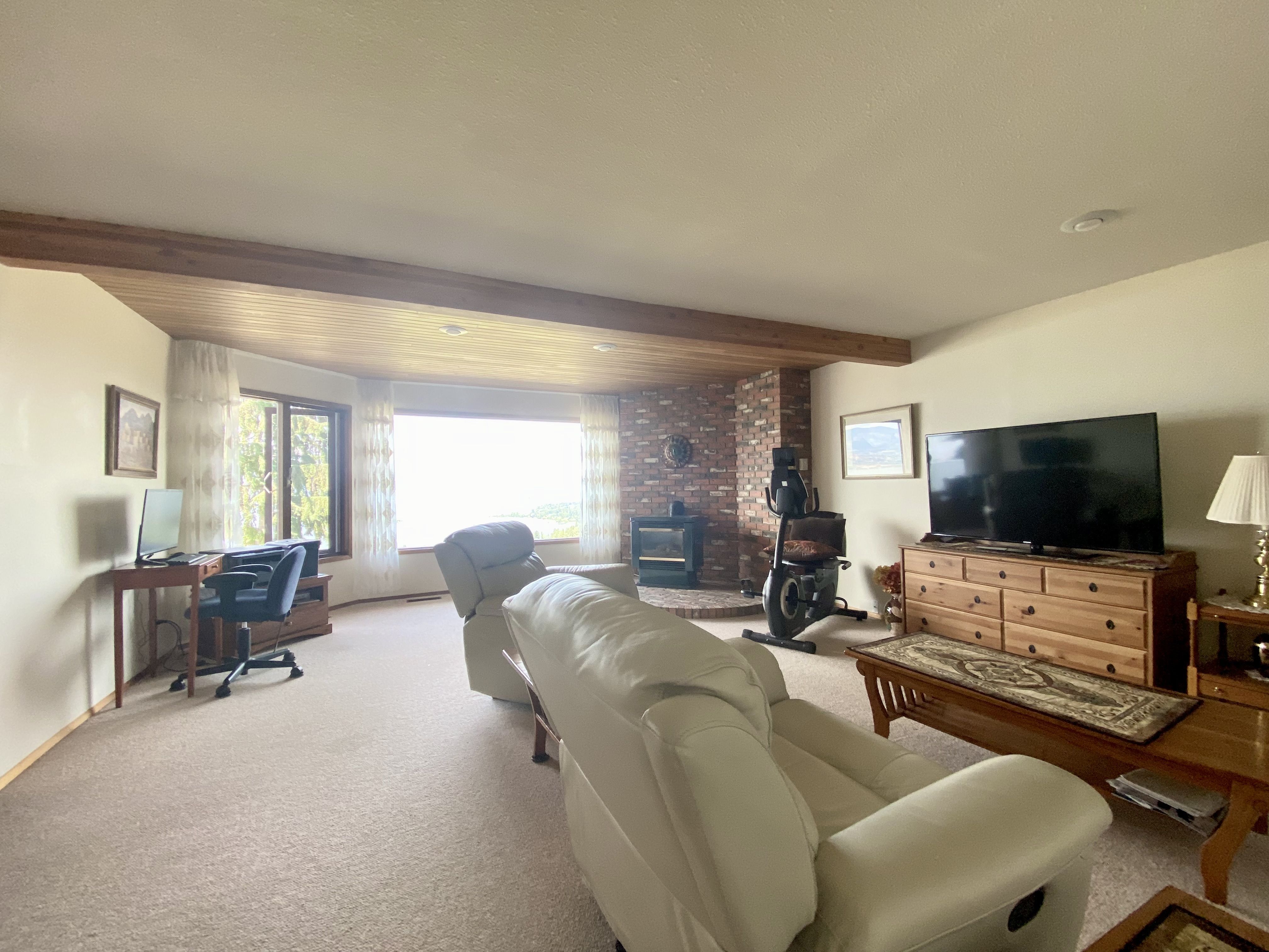 1 bed 1 bath legal suite in upper mission