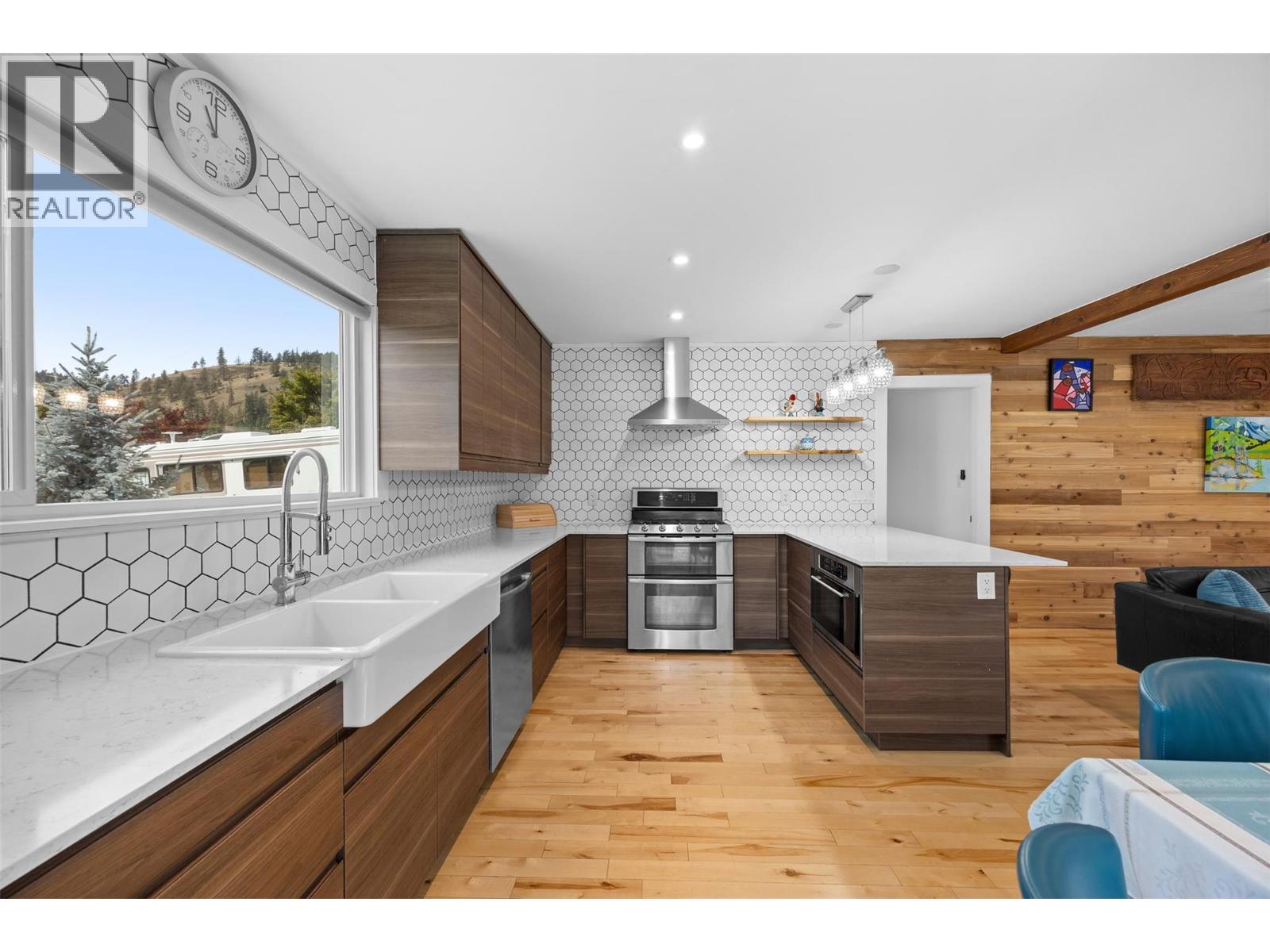 308 McTavish Road