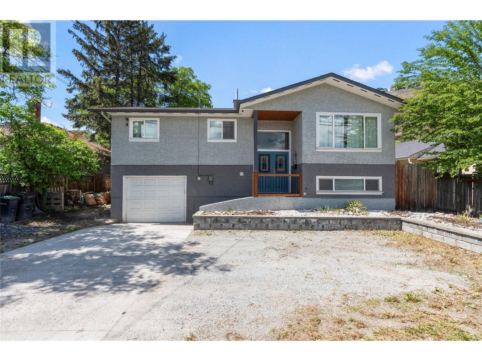 3808 Alexis Park Drive