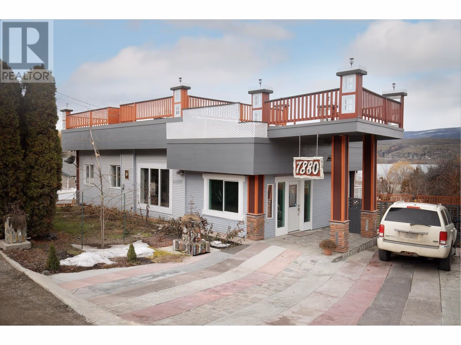 7880 Pleasant Valley Road