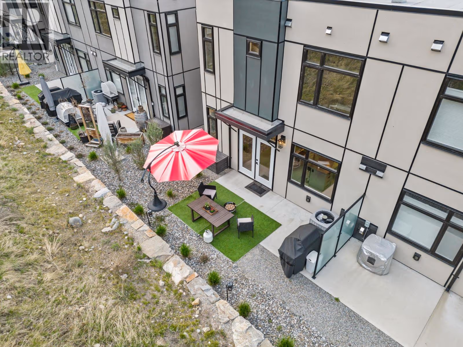 3220 Hilltown Drive Unit# 7