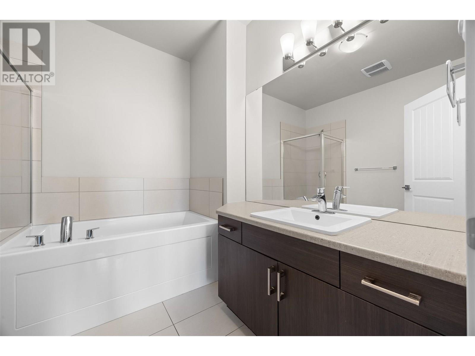 3731 Casorso Road Unit# 412