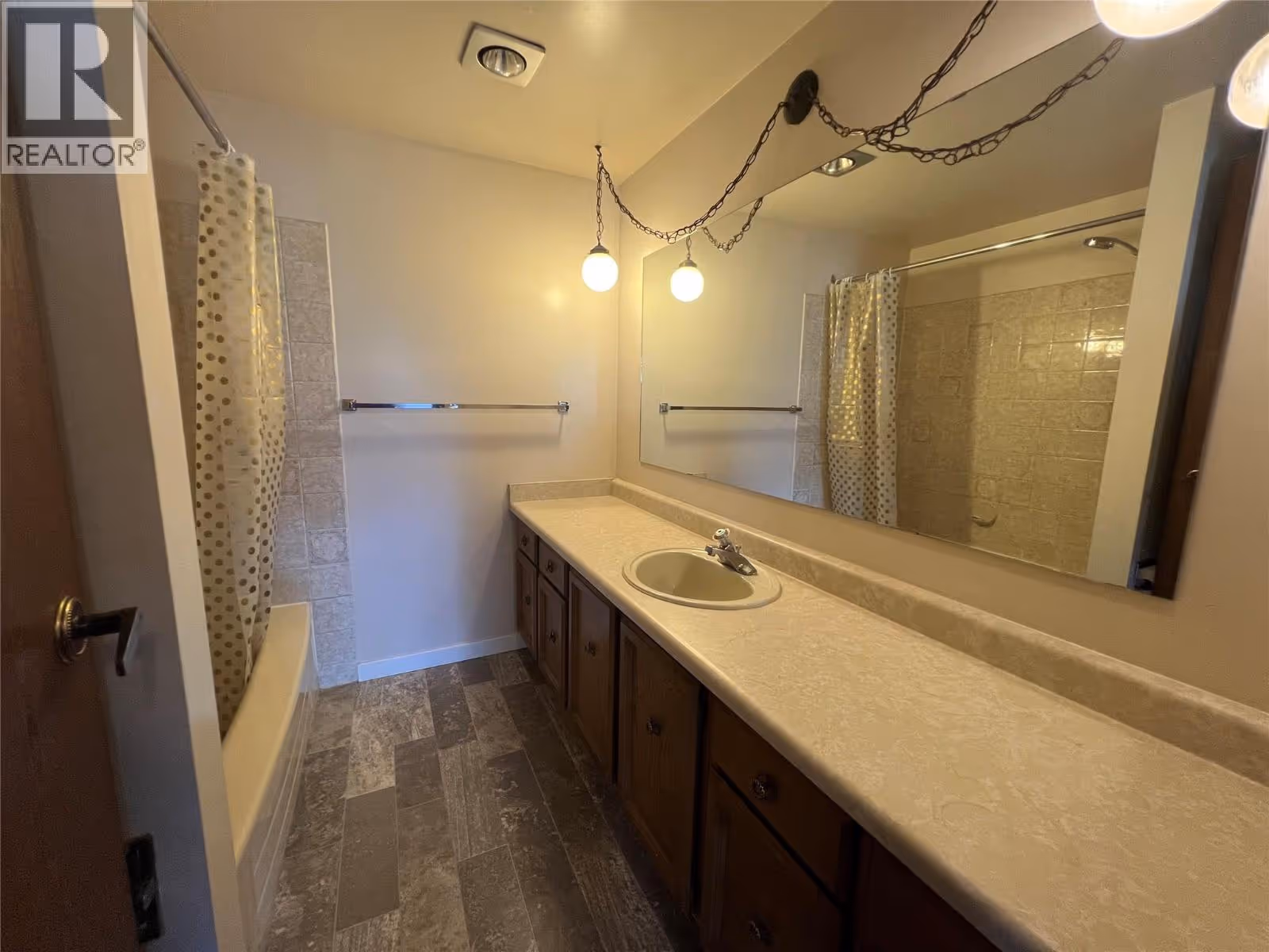 3901 32 Avenue Unit# 210