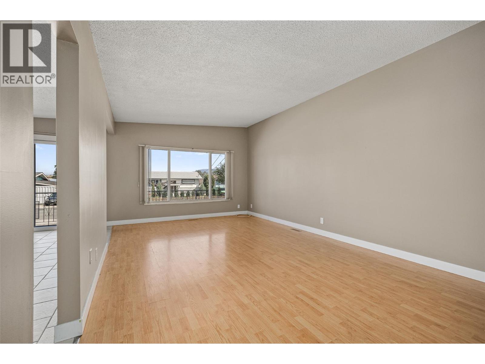 695 Belgo Road