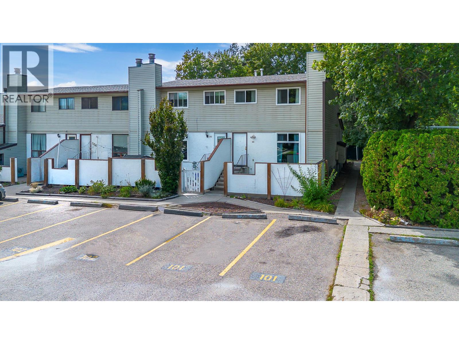 2100 43 Avenue Unit# 101