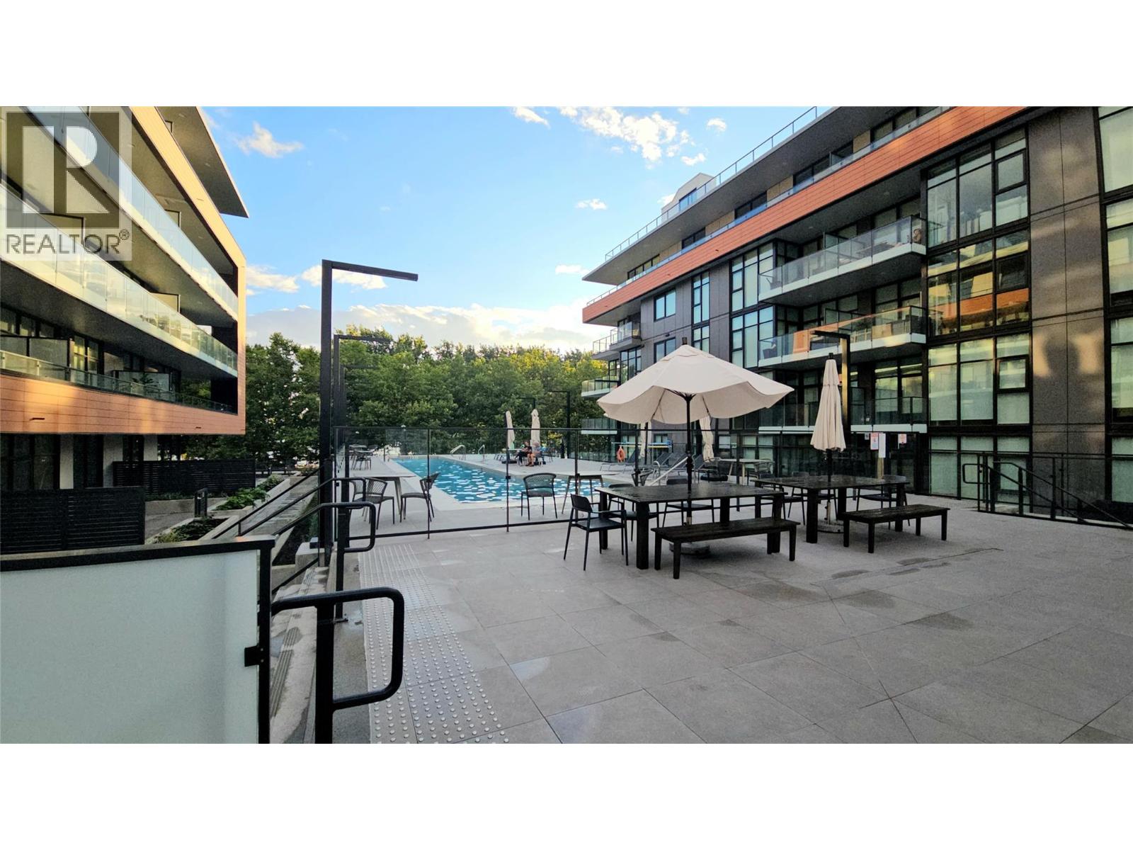 3409 Lakeshore Road Unit# 305