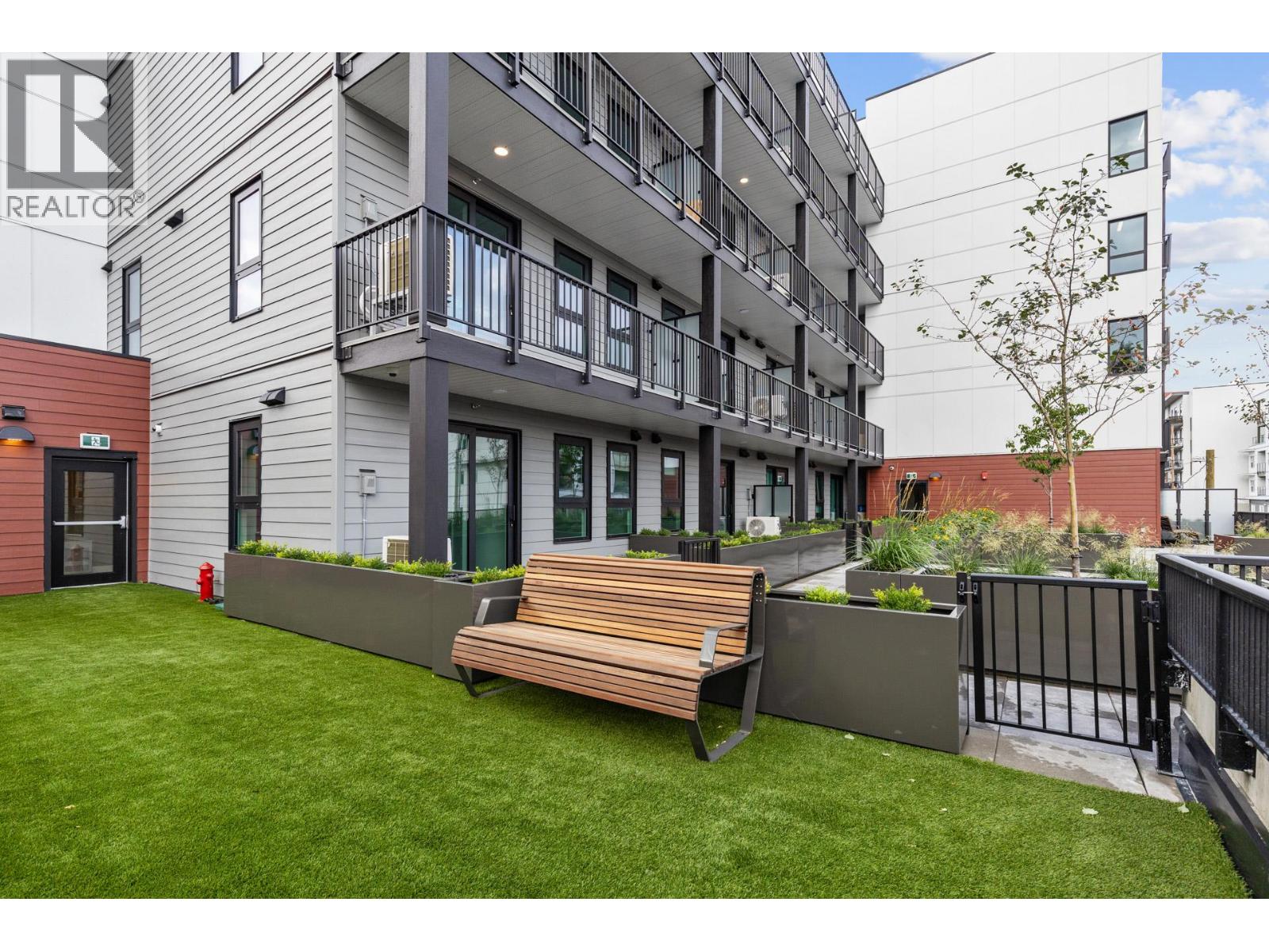 620 Coronation Avenue Unit# 102