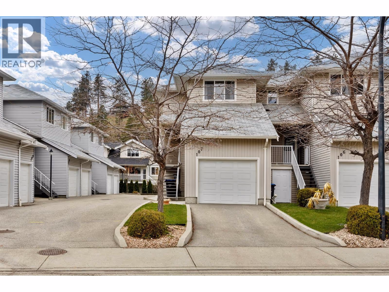 5460 Clements Crescent Unit# 107