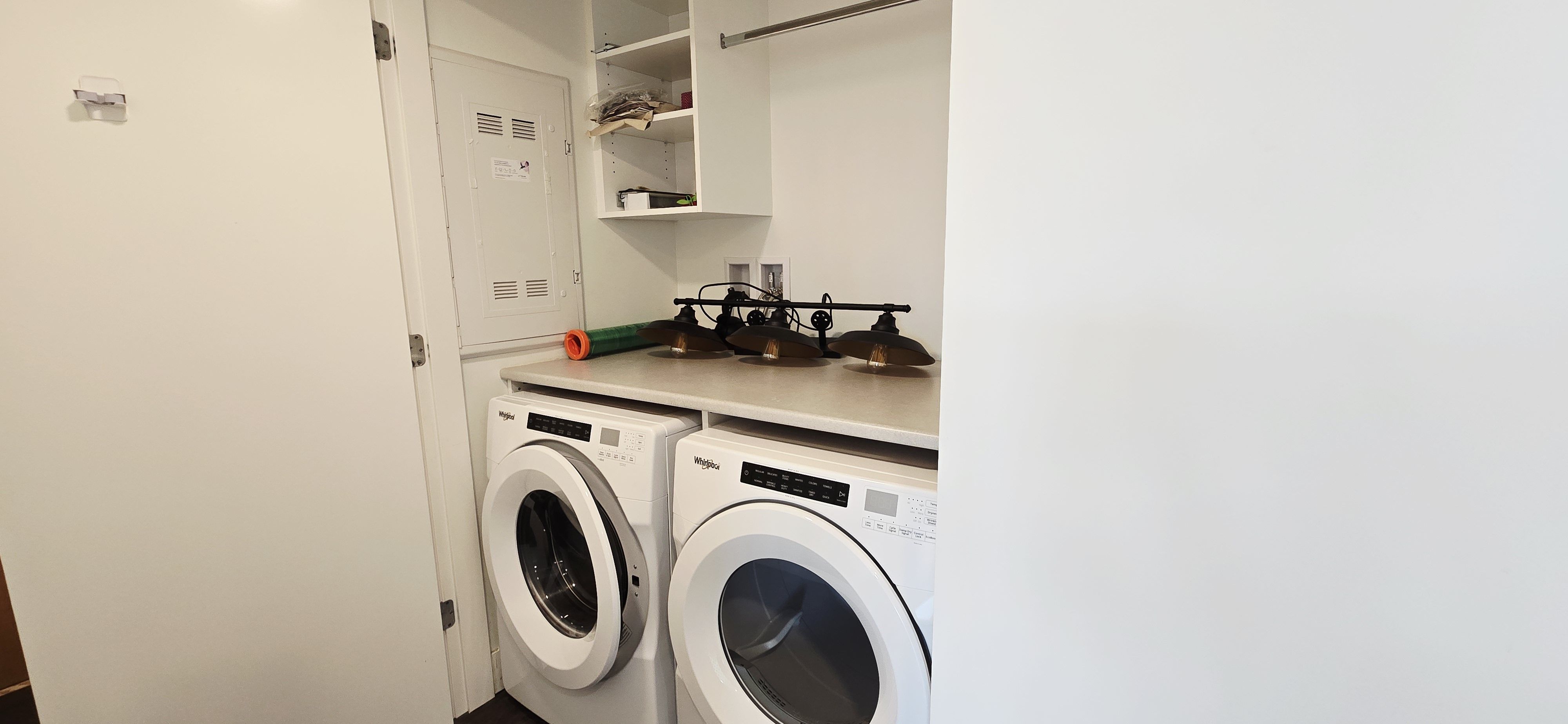 Ella - 2 Bed, 2 Bath - Lakeview