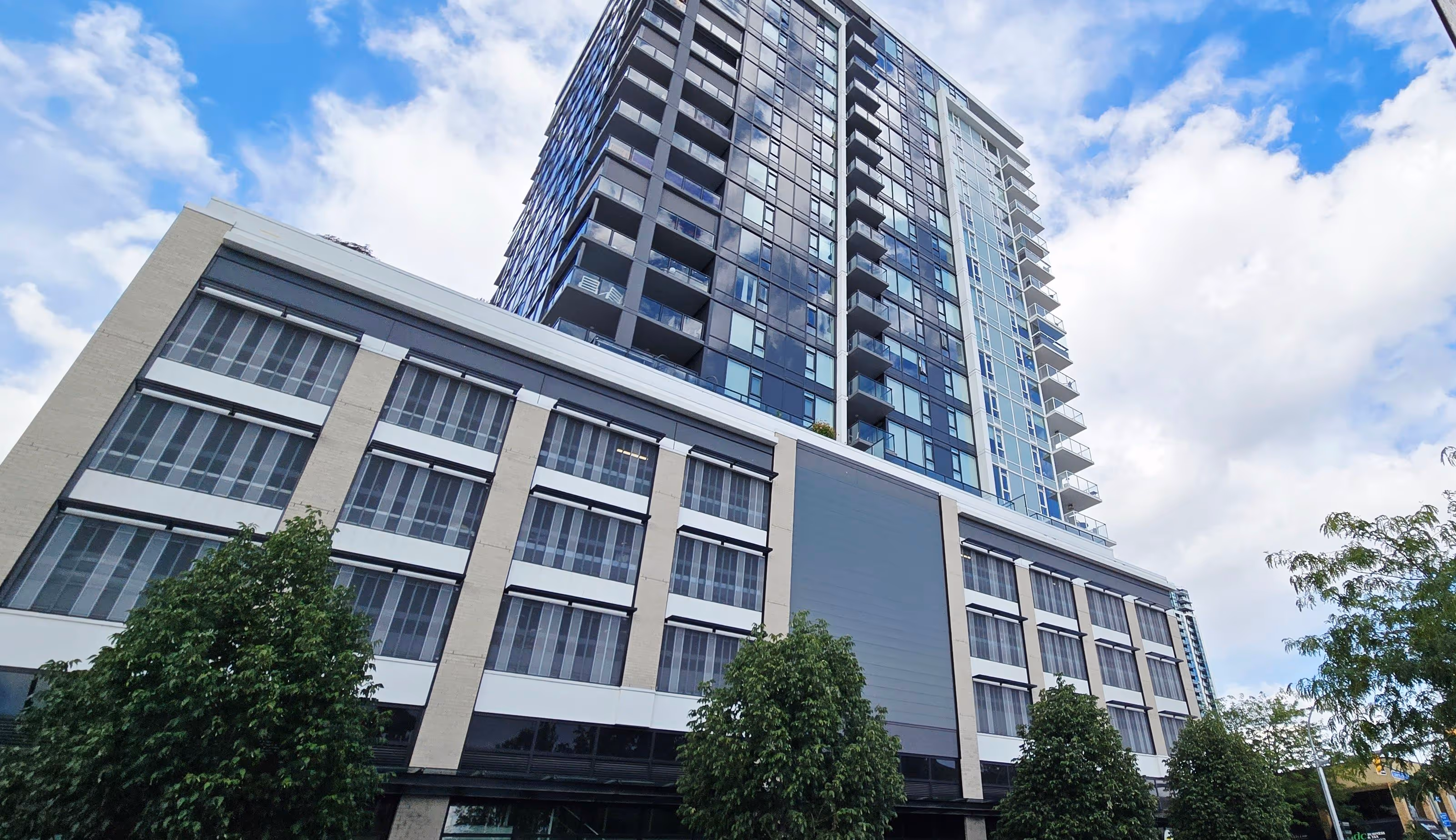 Ella - 2 Bed, 2 Bath - Lakeview