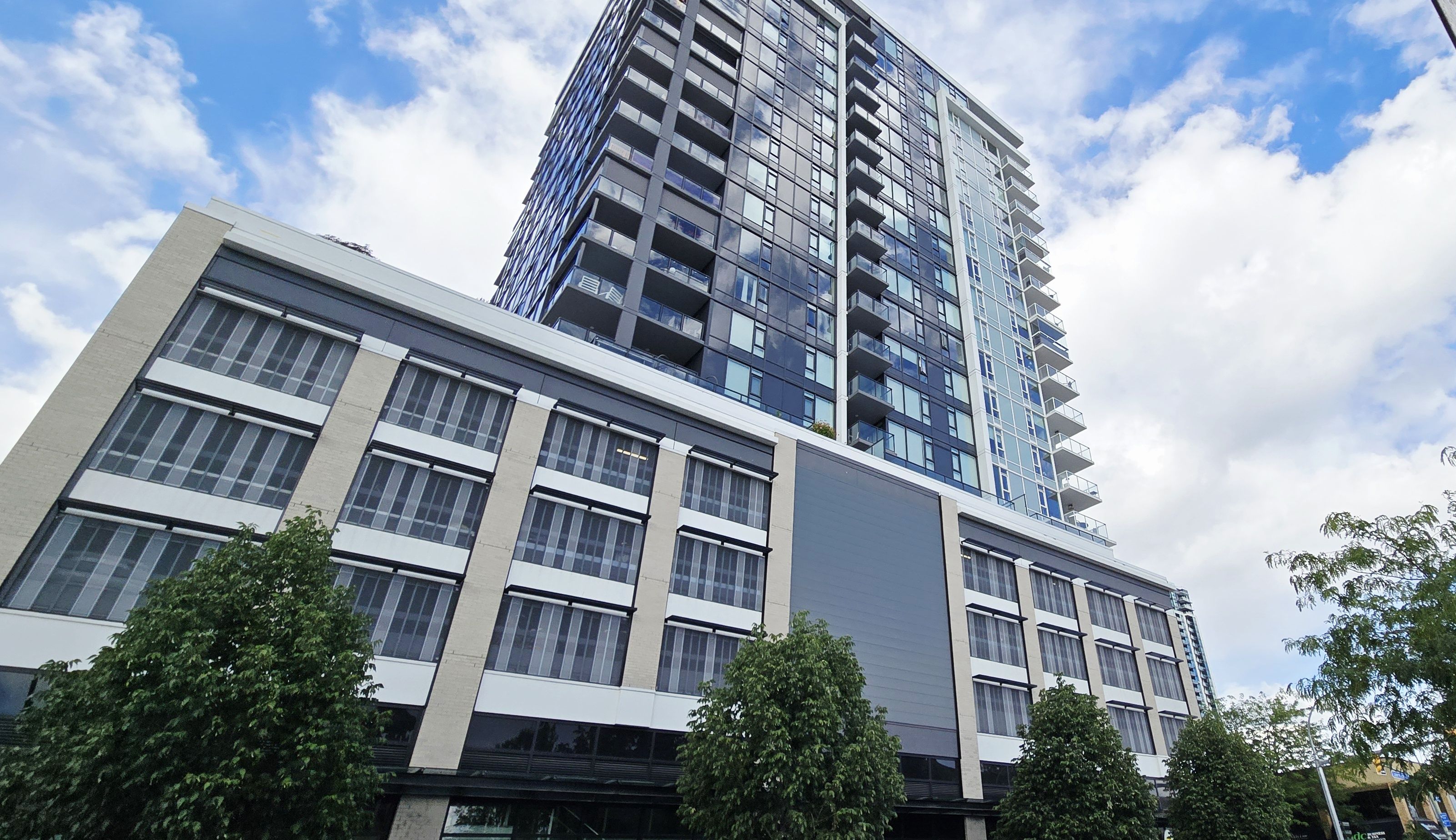 Ella - 2 Bed, 2 Bath - Lakeview