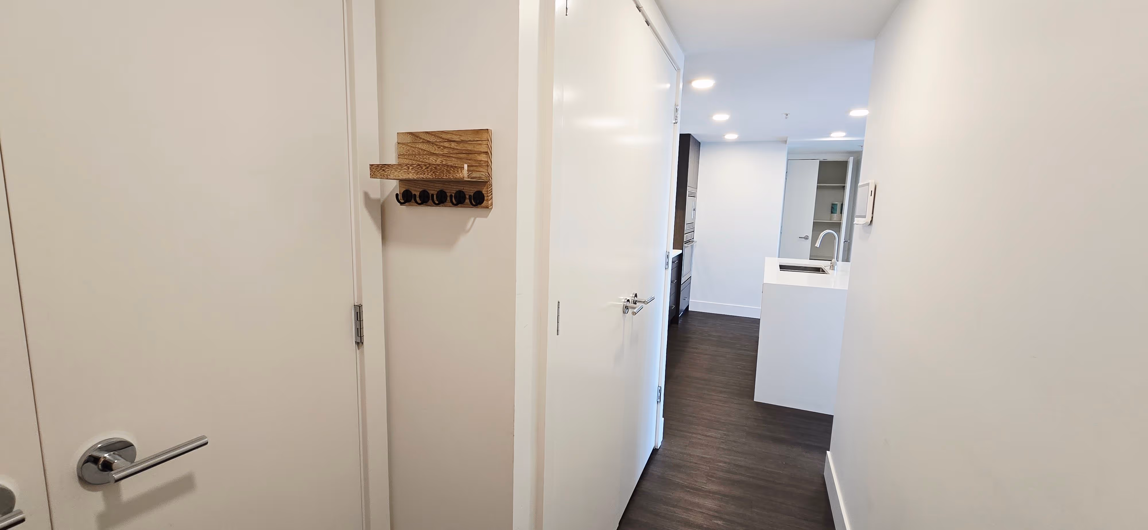 Ella - 2 Bed, 2 Bath - Lakeview