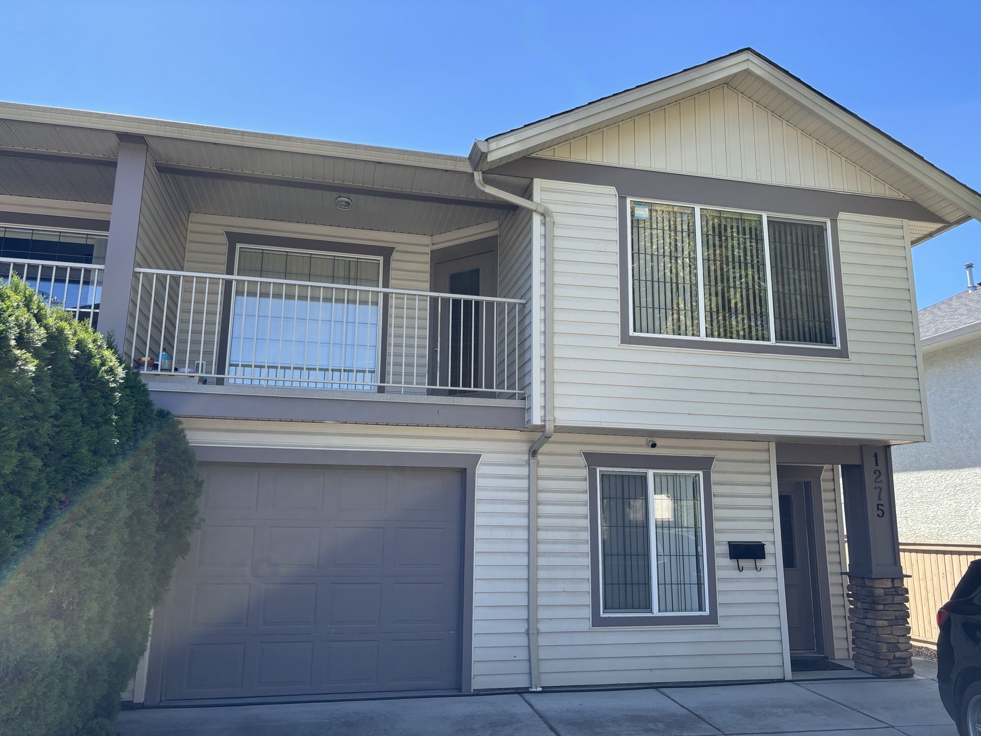 3 bed 2 bath top floor in Rutland