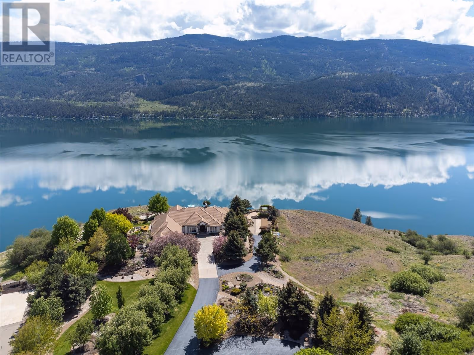 315 Kalamalka Lakeview Drive Unit# 1
