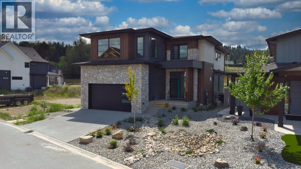 925 Bull Crescent
