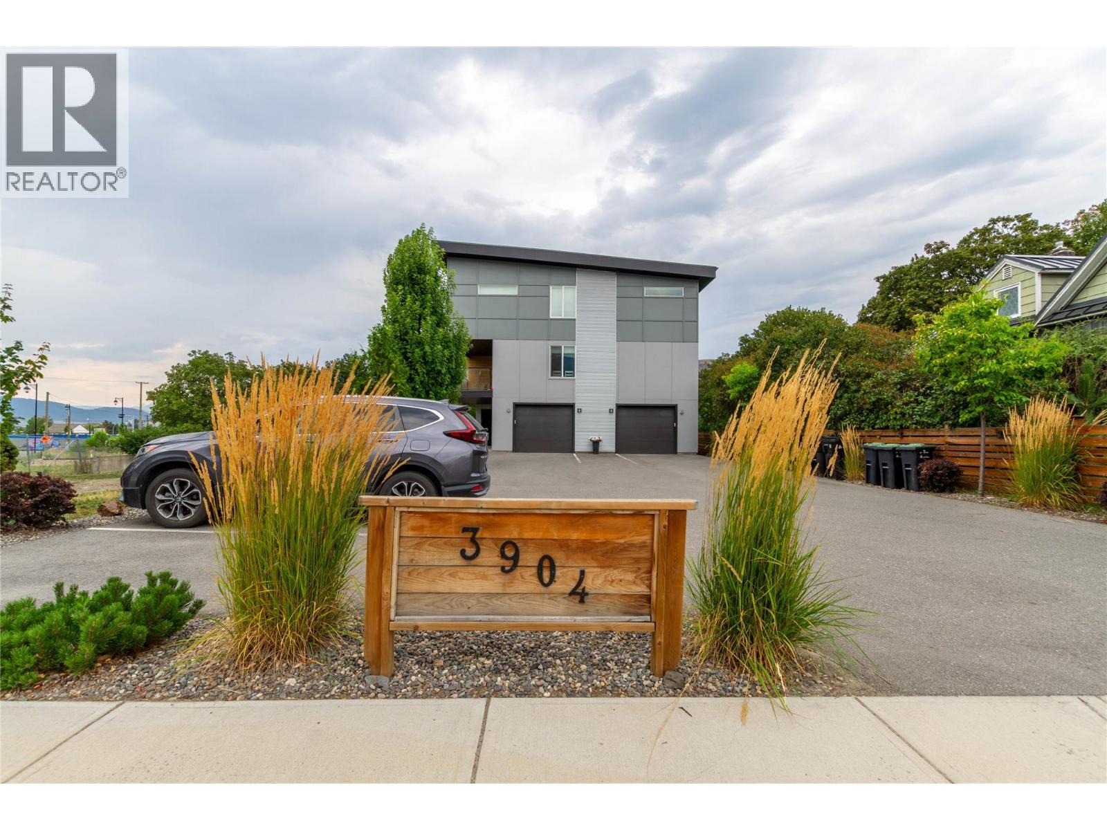 3904 29 Street Unit# 4