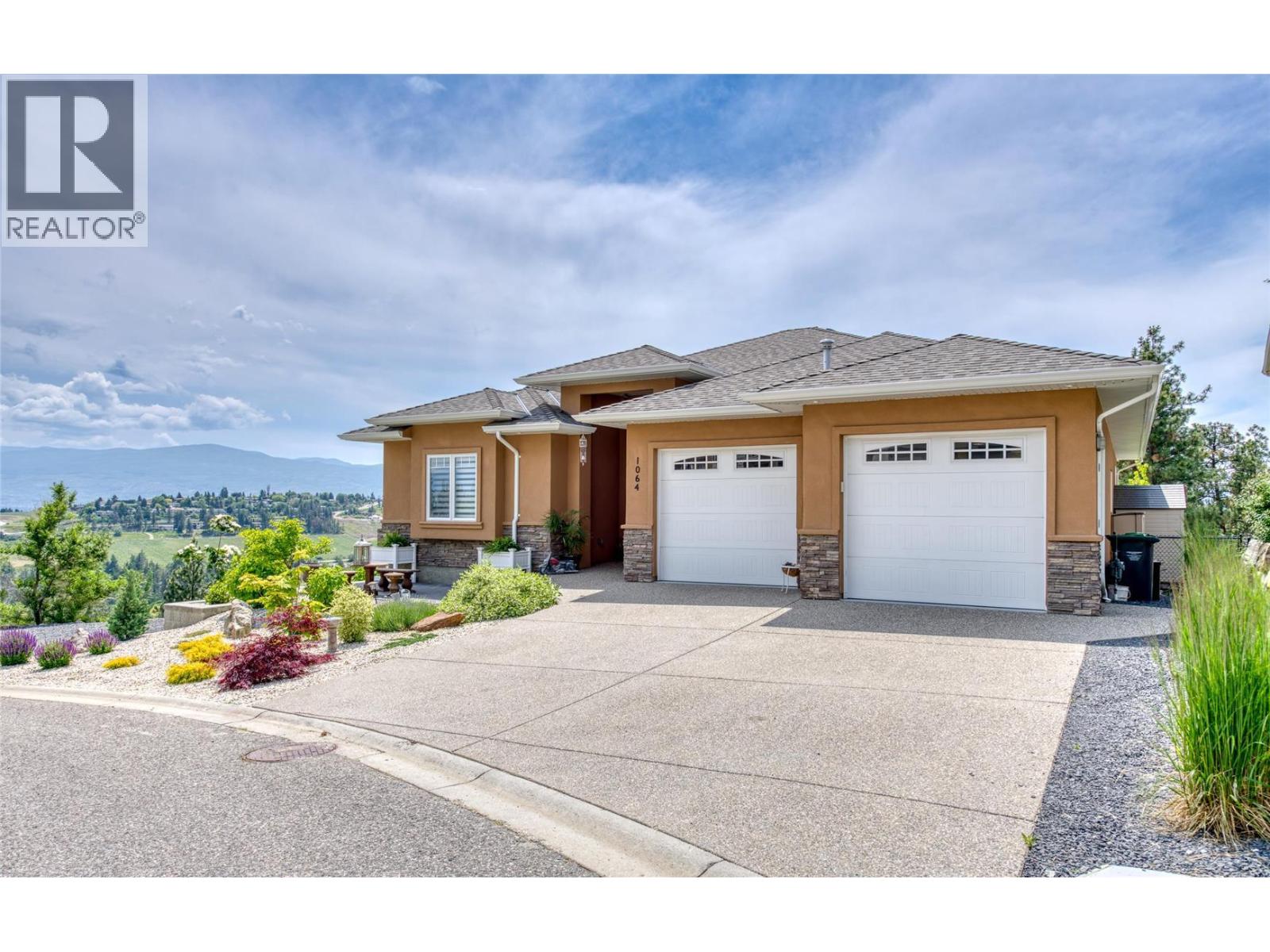 1064 Aurora Heights