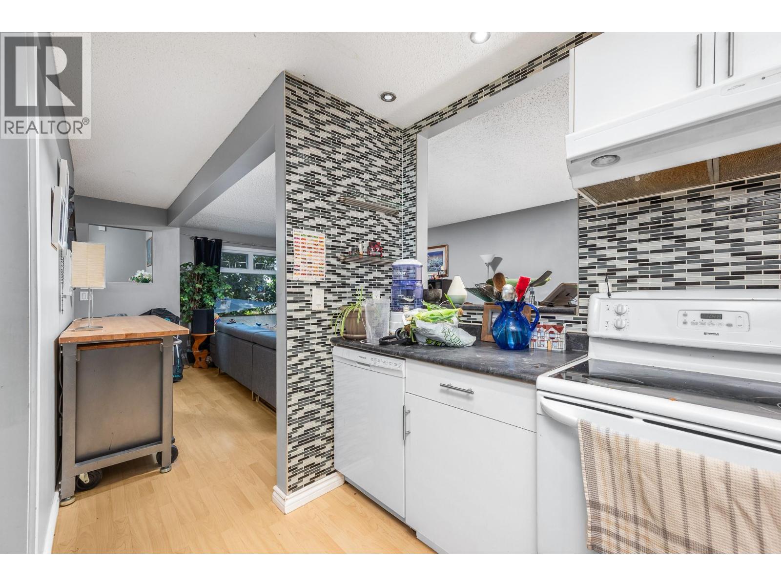 2100 43 Avenue Unit# 205