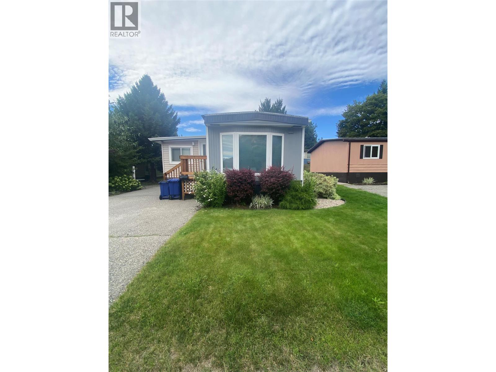 1929 97 Highway S Unit# 64
