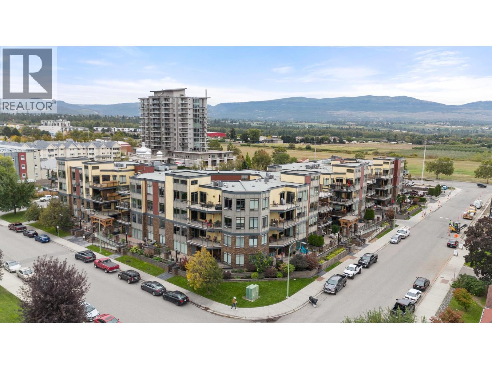 2011 Agassiz Road Unit# 205