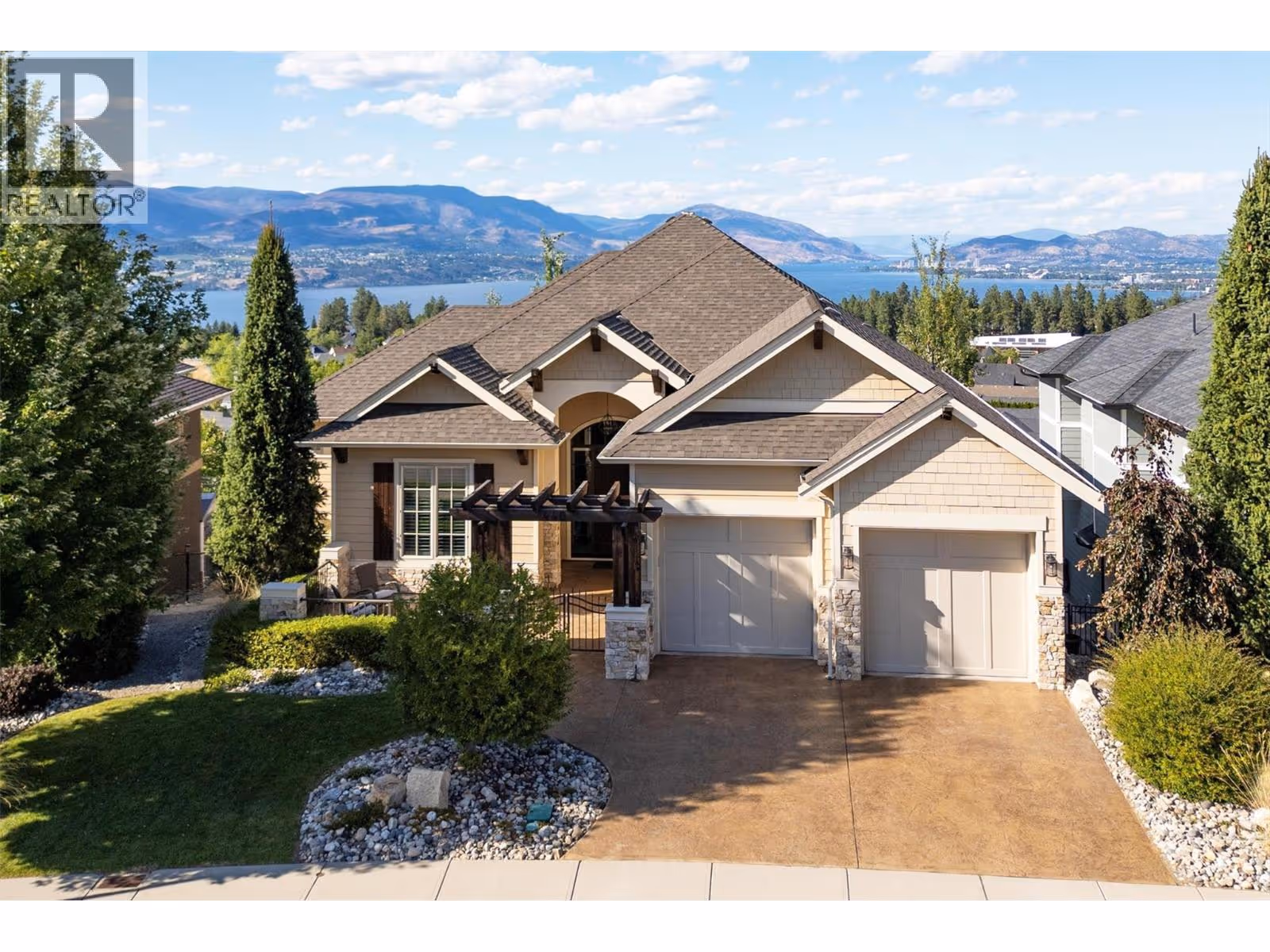 440 Lakepointe Drive