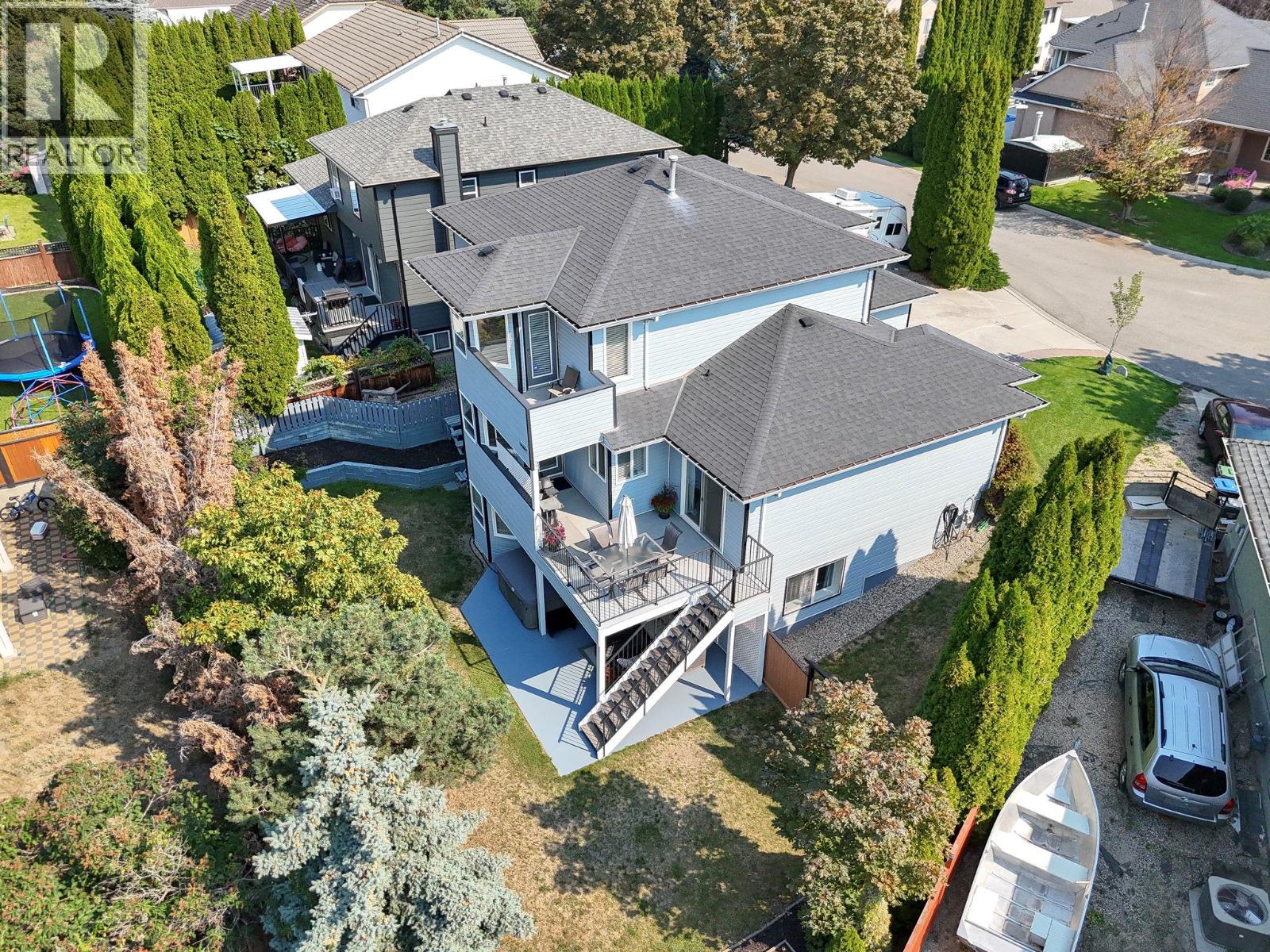 1861 Glenhaven Crescent